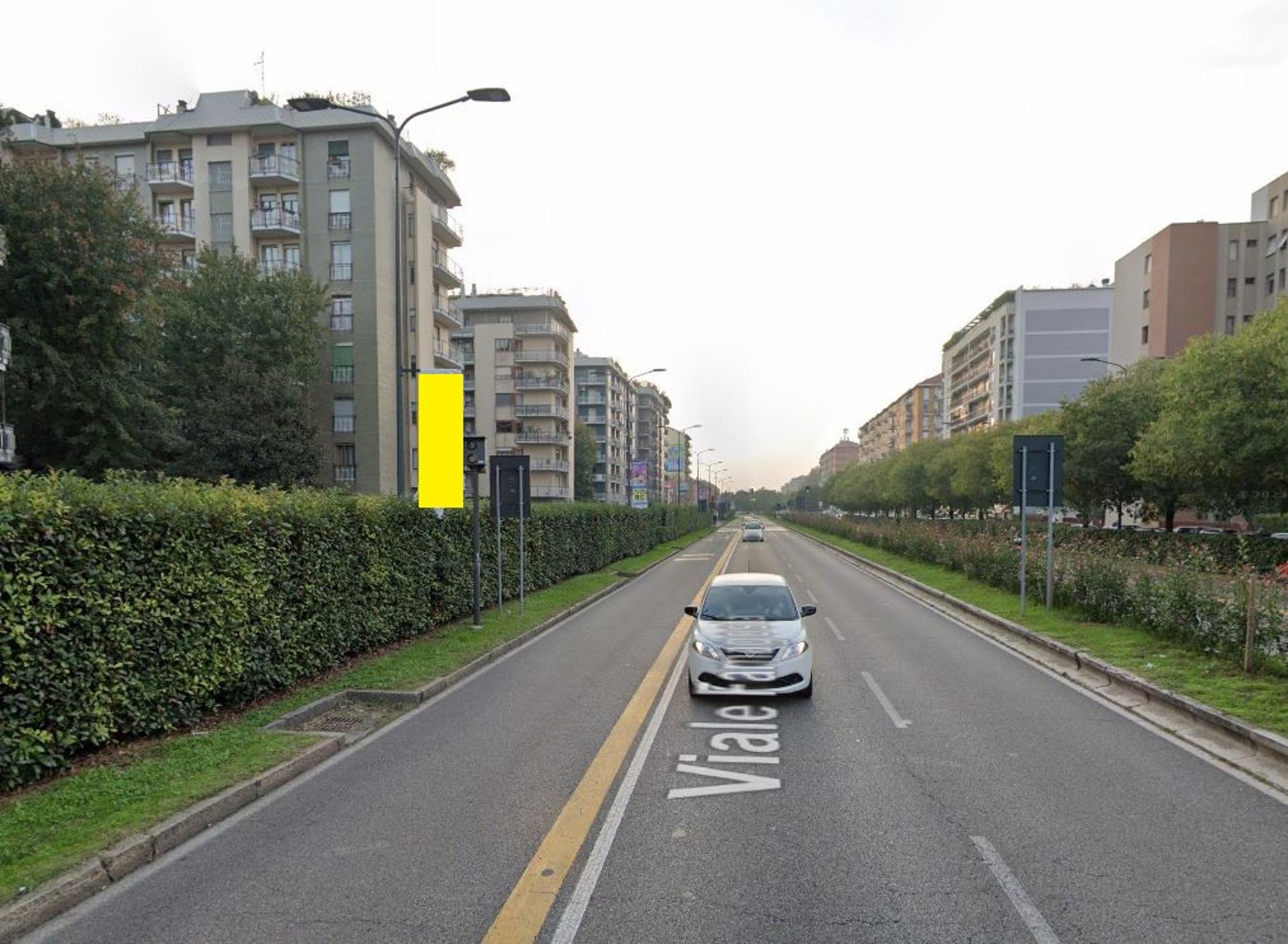 Impianto VERTICAL BANNER a Milano, in zona Mille Foglie