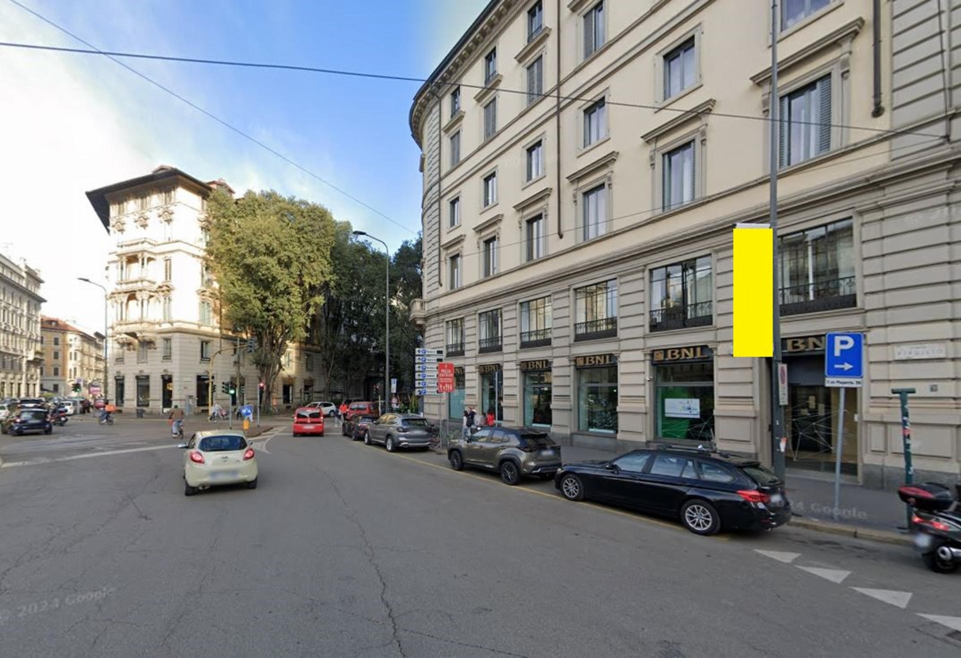 Impianto VERTICAL BANNER a Milano, in zona Armando
