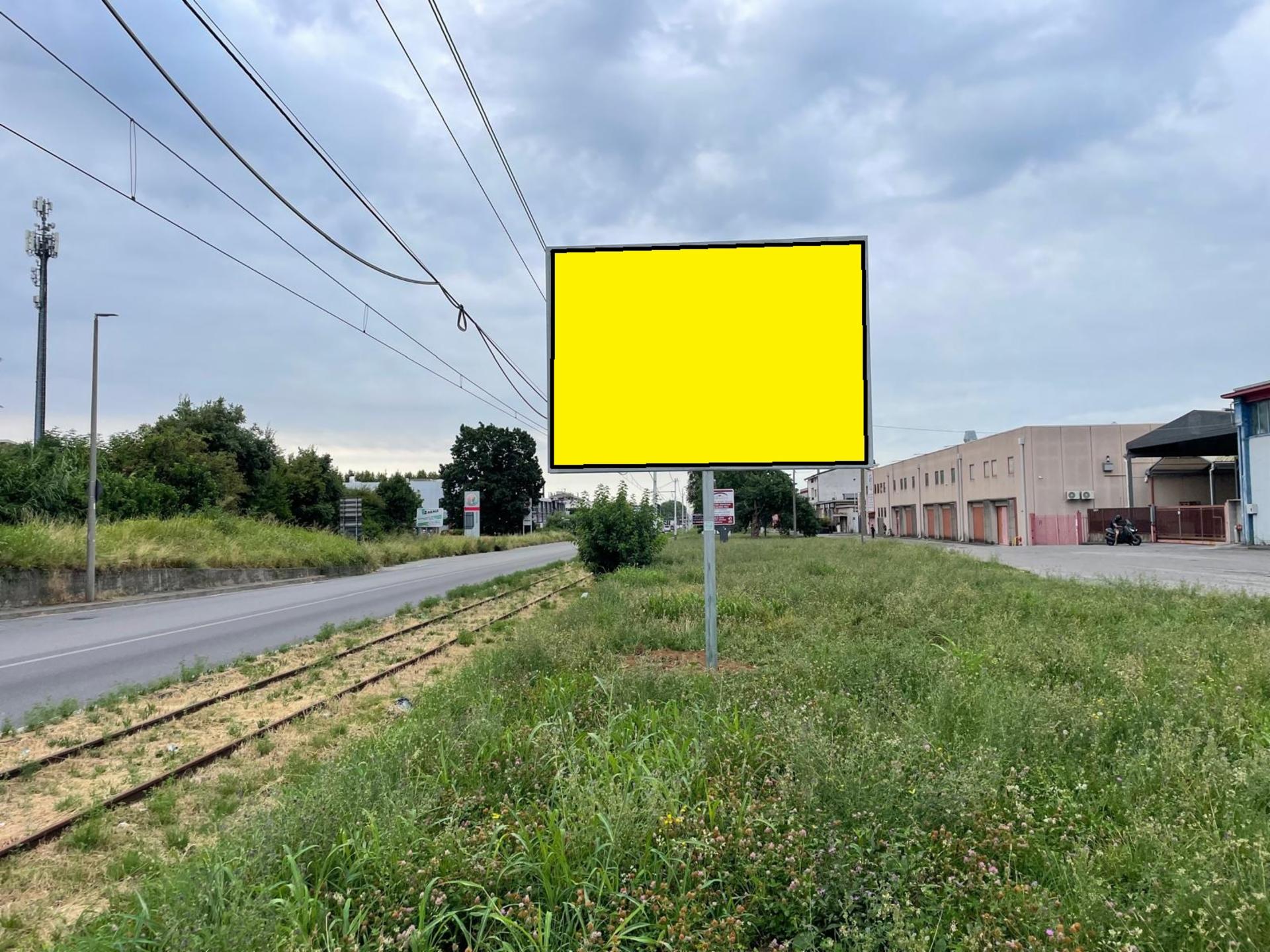 Impianto POSTER a Paderno Dugnano, in zona Country Sport Village