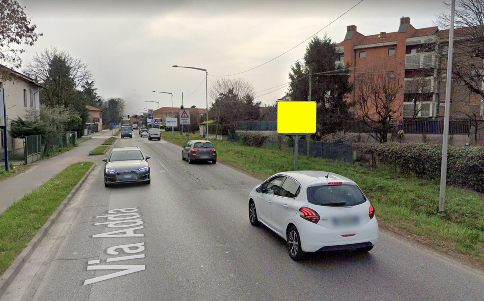 Impianto CARTELLONISTICA a Monza, in zona Beauty essence