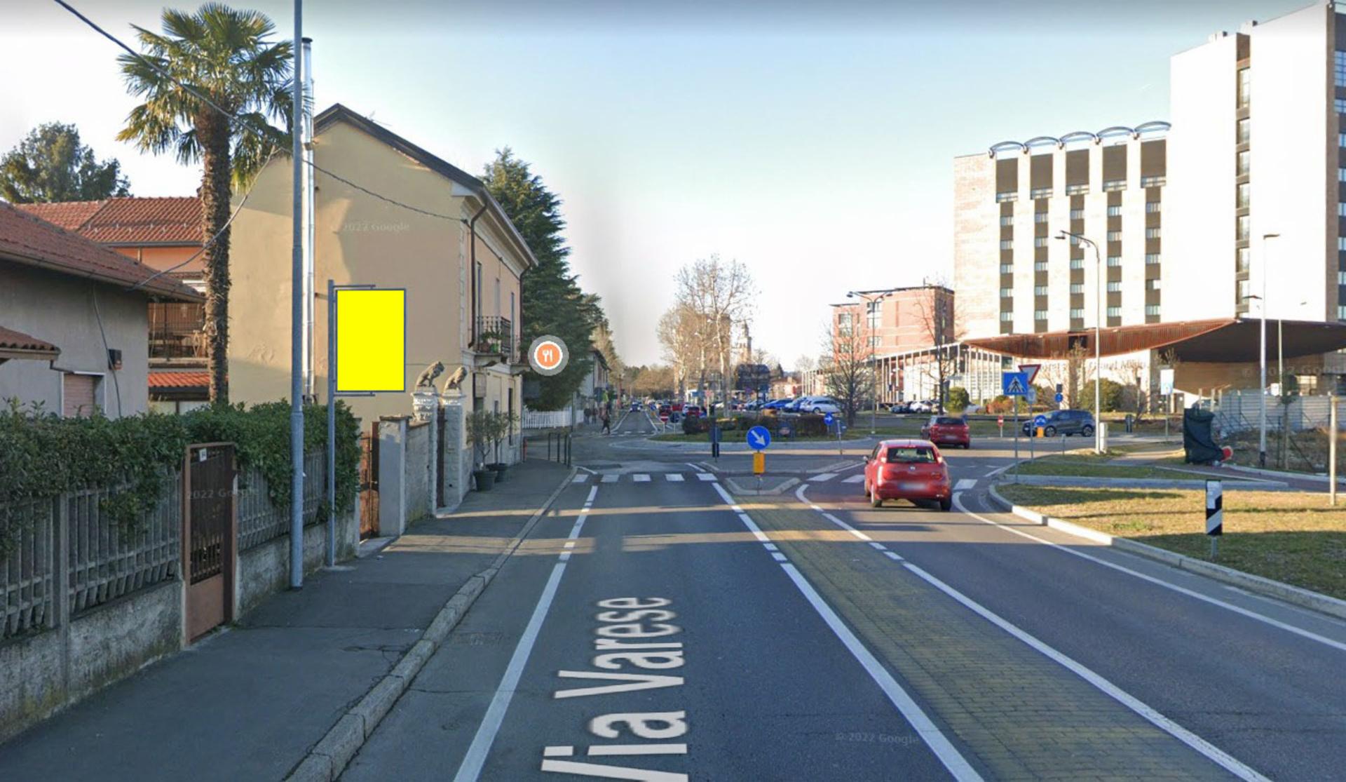 Impianto CARTELLONISTICA a Saronno, in zona Four Seasons