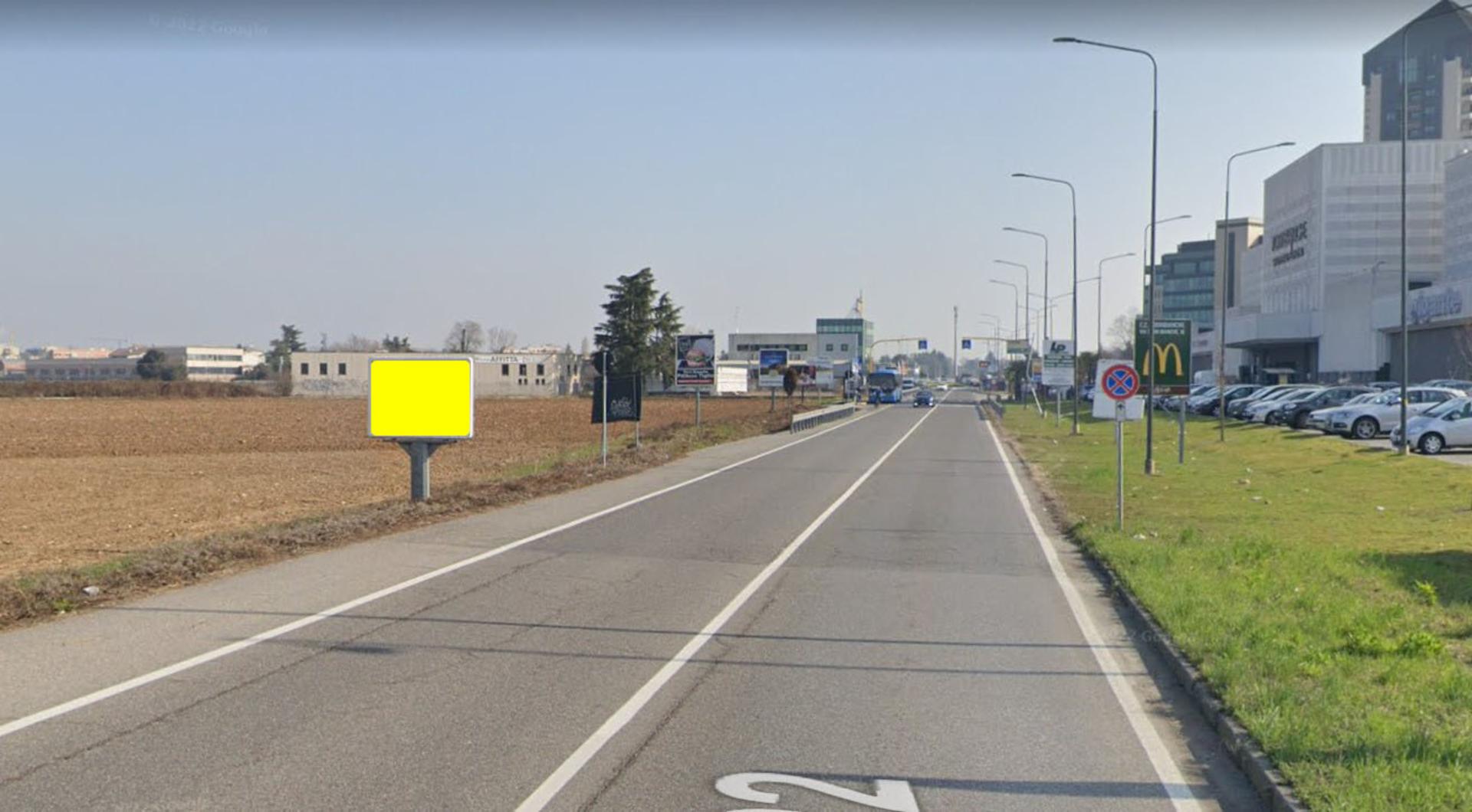 Impianto CARTELLONISTICA a Vimercate, in zona Il Gigante
