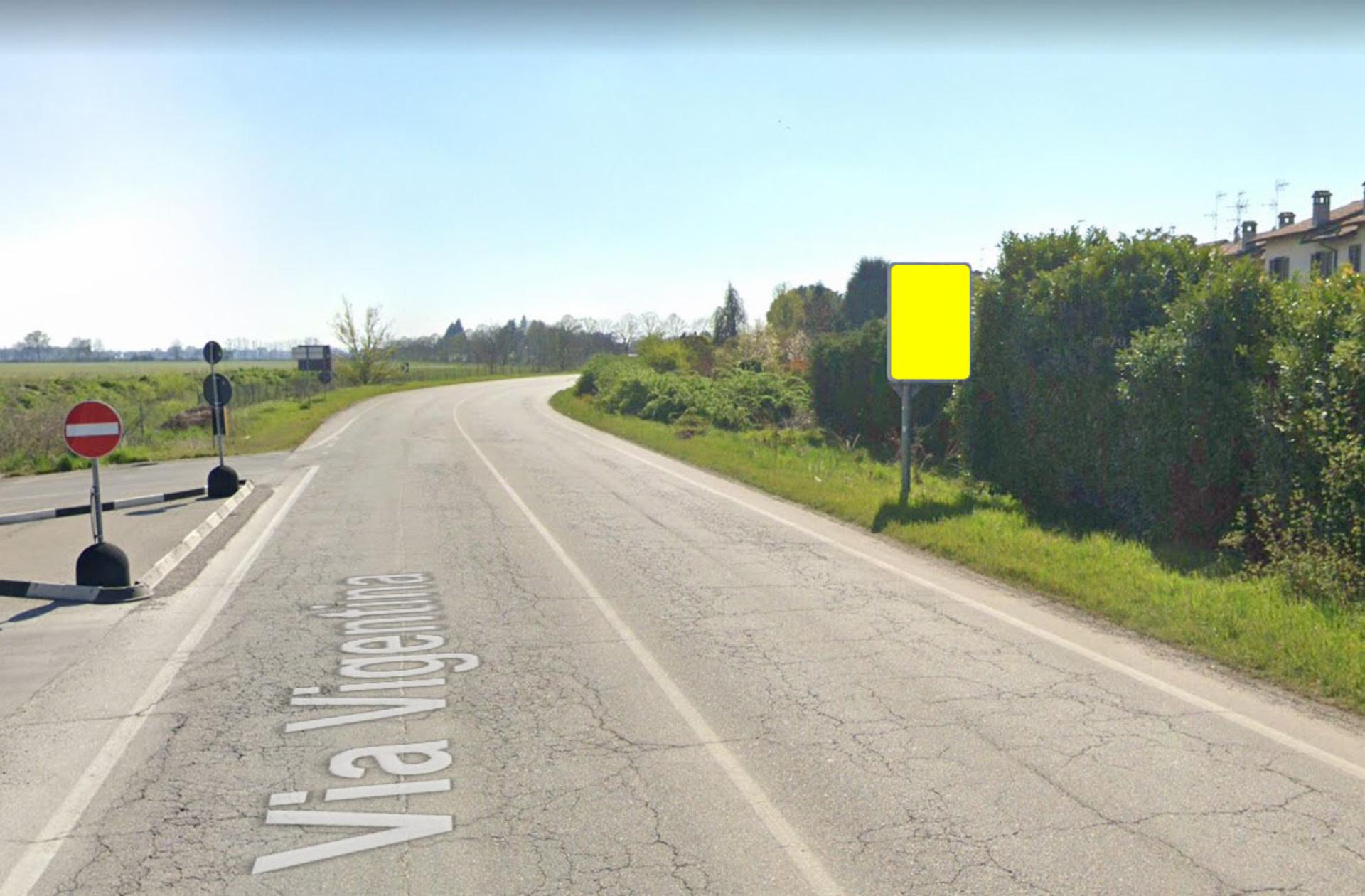 Impianto CARTELLONISTICA a San Genesio ed Uniti, in zona Smokey & Co.