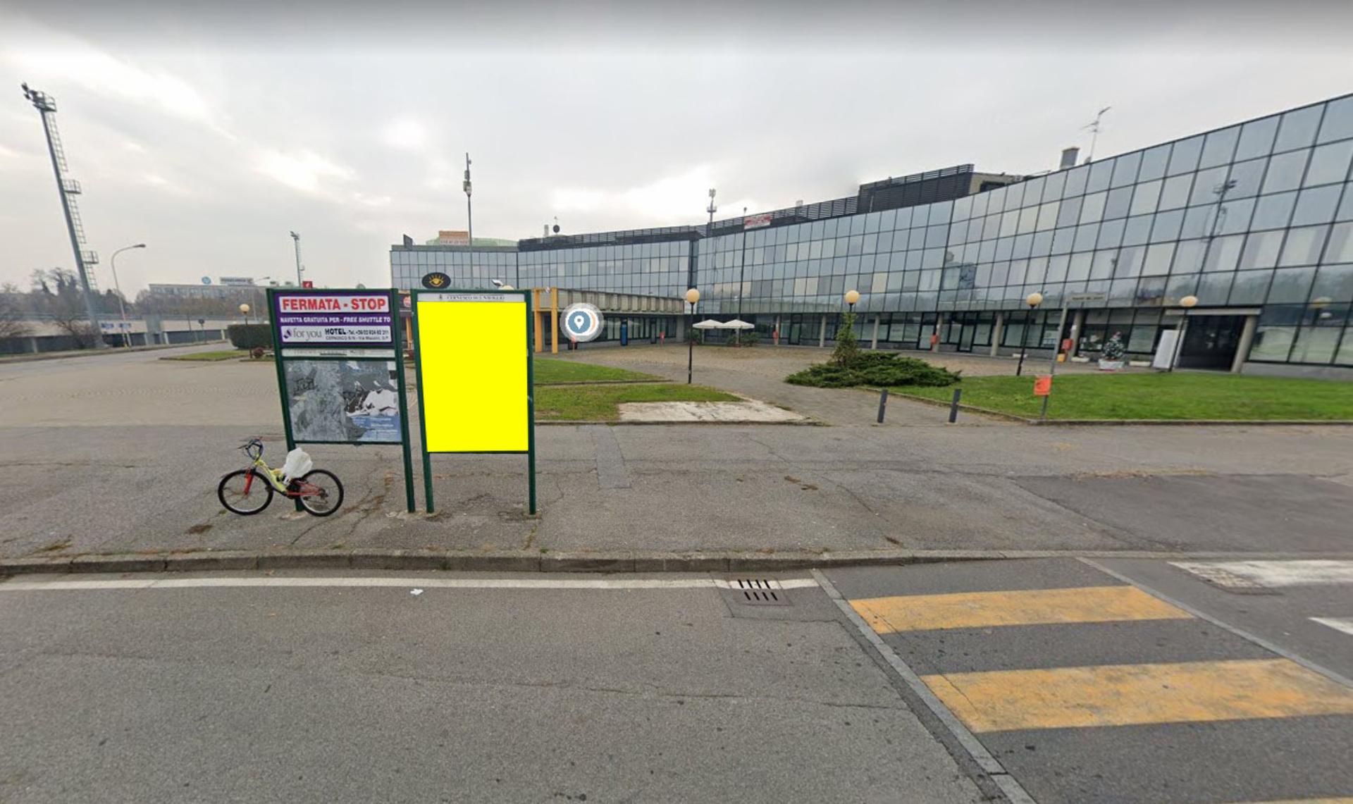 Impianto CARTELLONISTICA a Cernusco sul Naviglio, in zona Bar Giraffa - Mensa