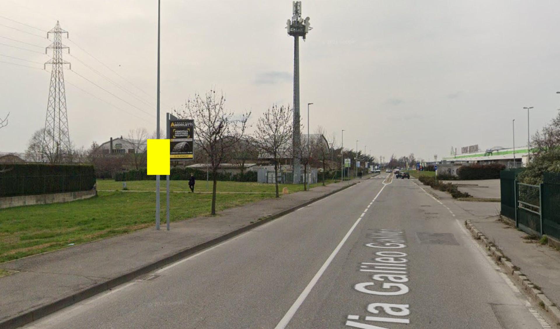 Impianto POLE MEDIA a Caponago, in zona Ok Sigma dei Fratelli Brambilla