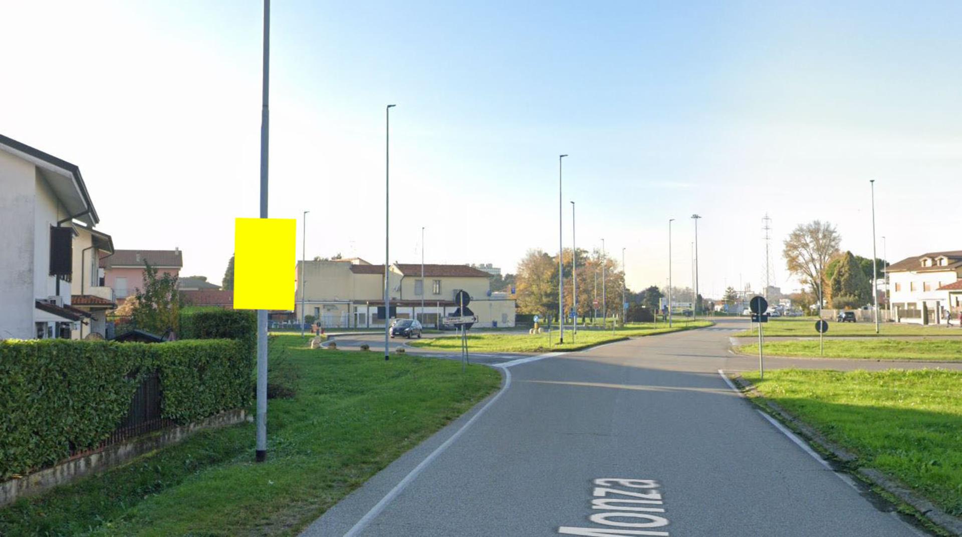 Impianto POLE MEDIA a Caponago, in zona Ok Sigma dei Fratelli Brambilla