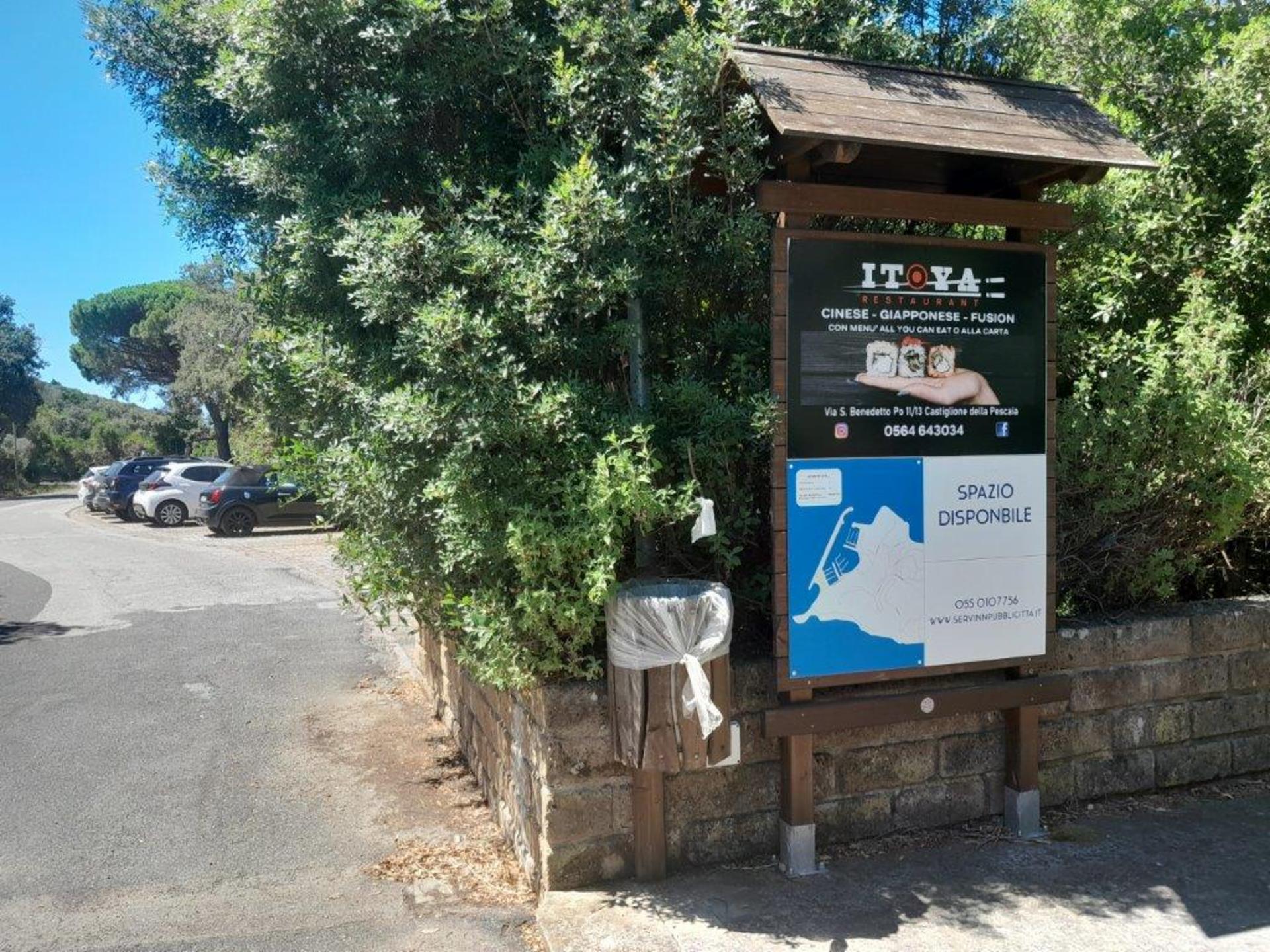 Impianto CARTELLONISTICA a Castiglione della Pescaia, in zona Lo Scalino