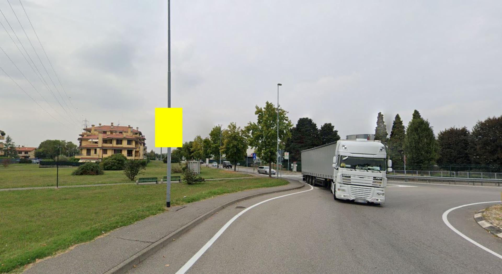 Impianto POLE MEDIA a Caponago, in zona Ok Sigma dei Fratelli Brambilla