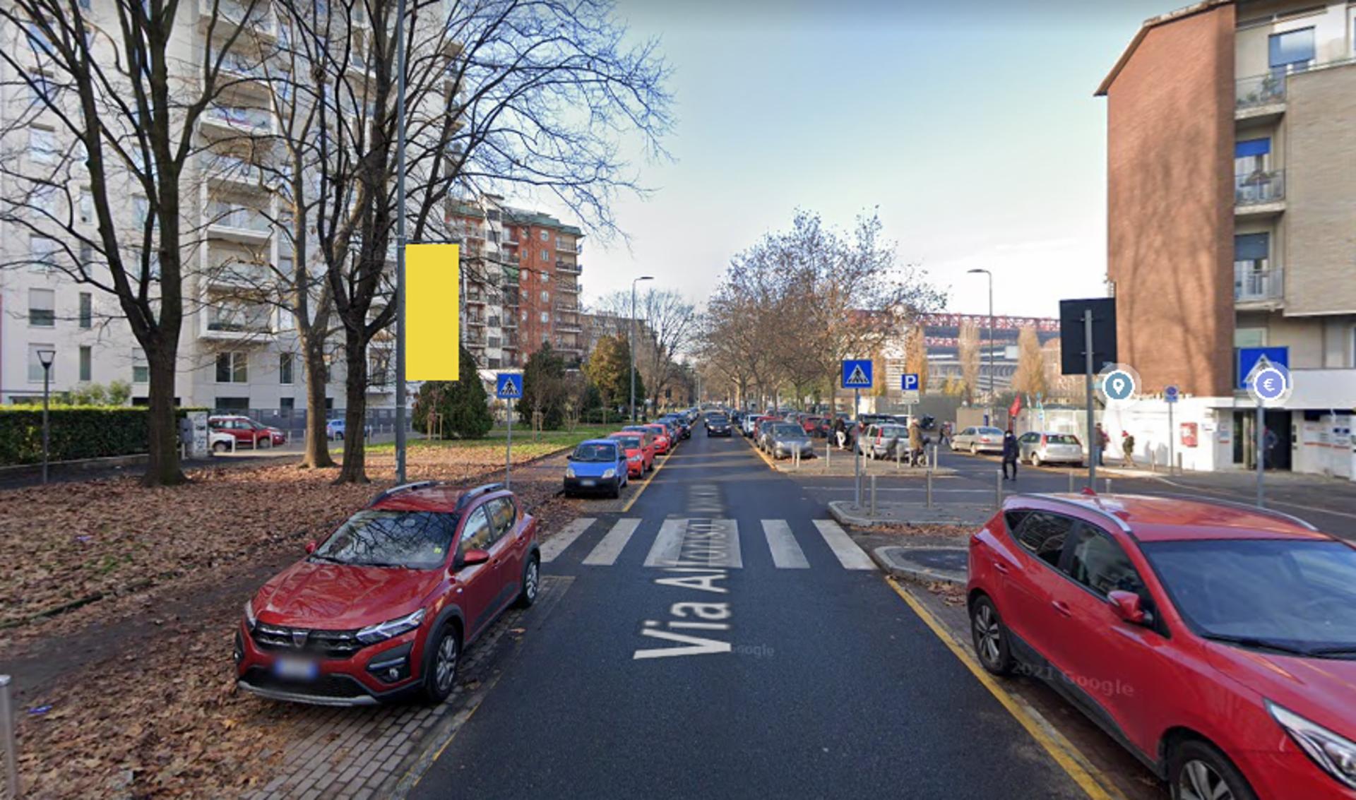 Impianto VERTICAL BANNER a Milano, in zona All Beer