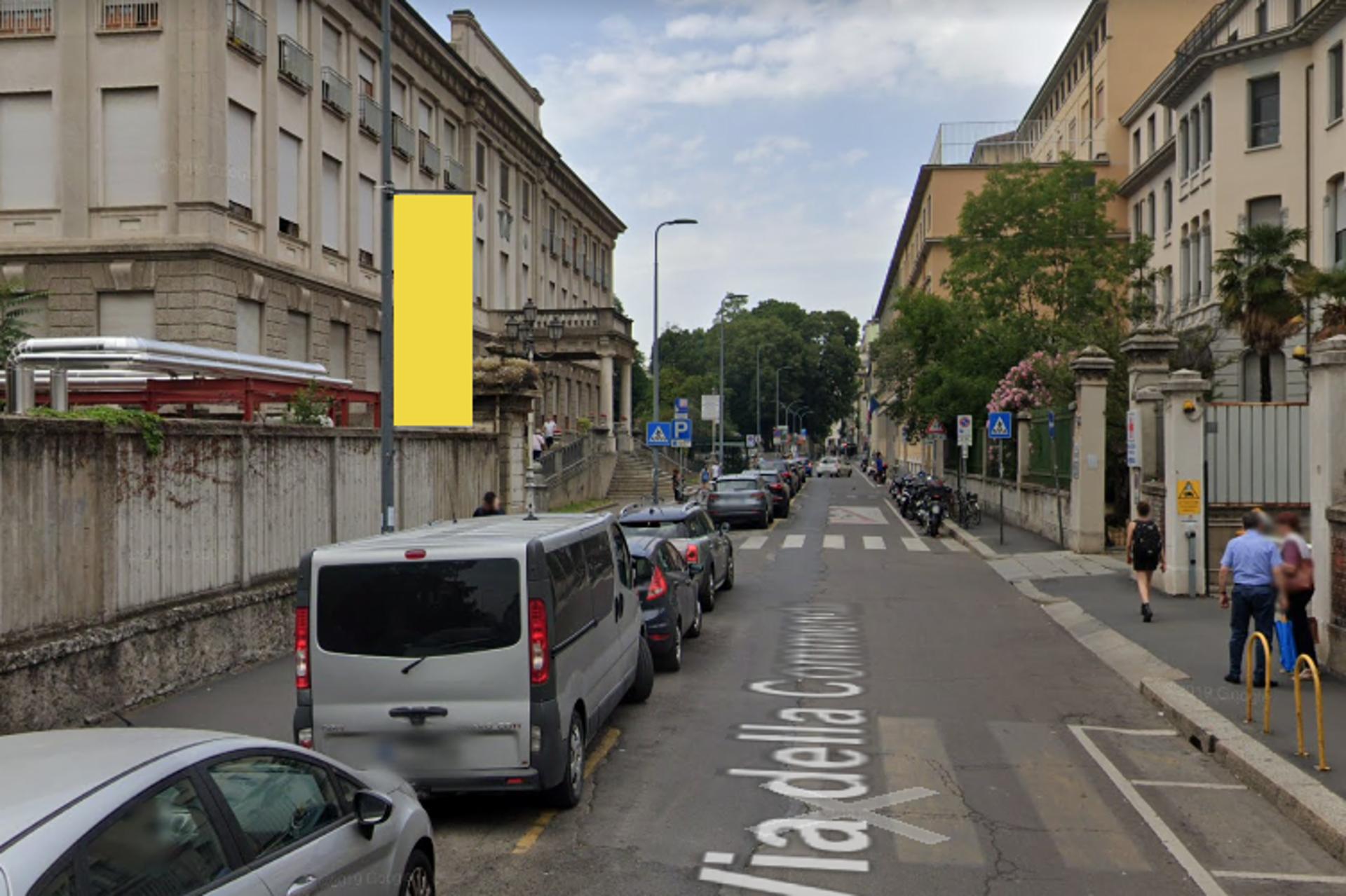 Impianto VERTICAL BANNER a Milano, in zona Ghe post