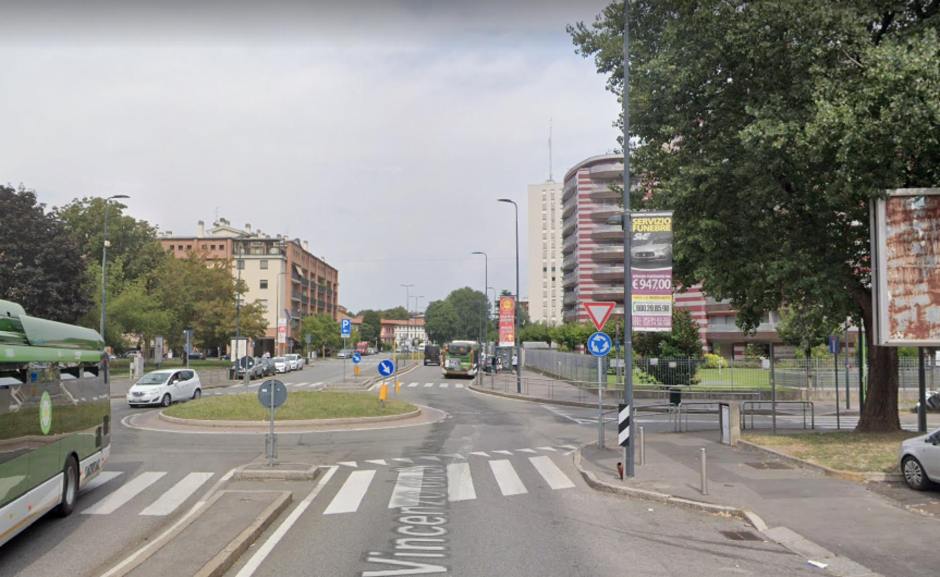 Impianto VERTICAL BANNER a Milano, in zona Jole