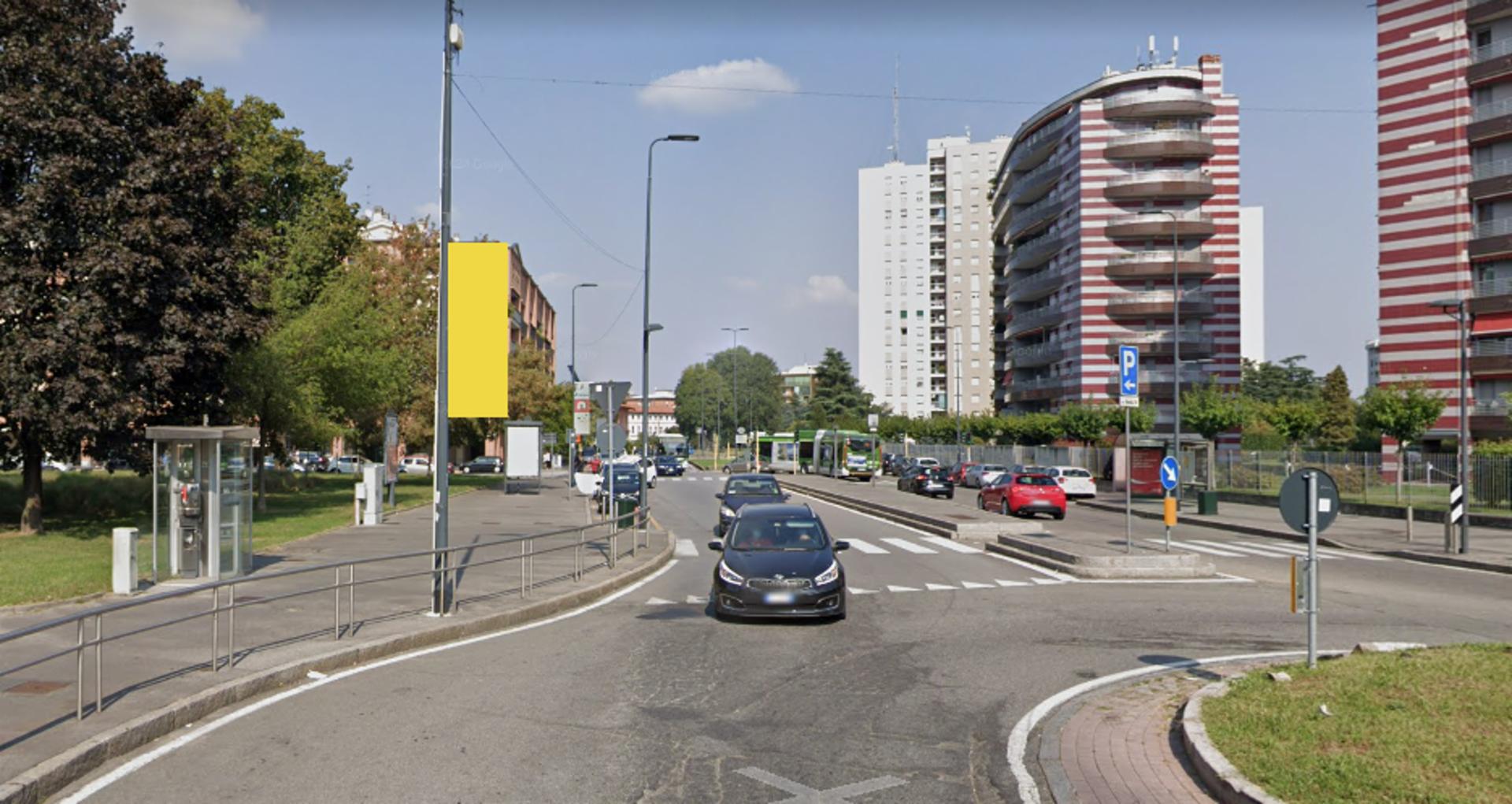 Impianto VERTICAL BANNER a Milano, in zona Jole
