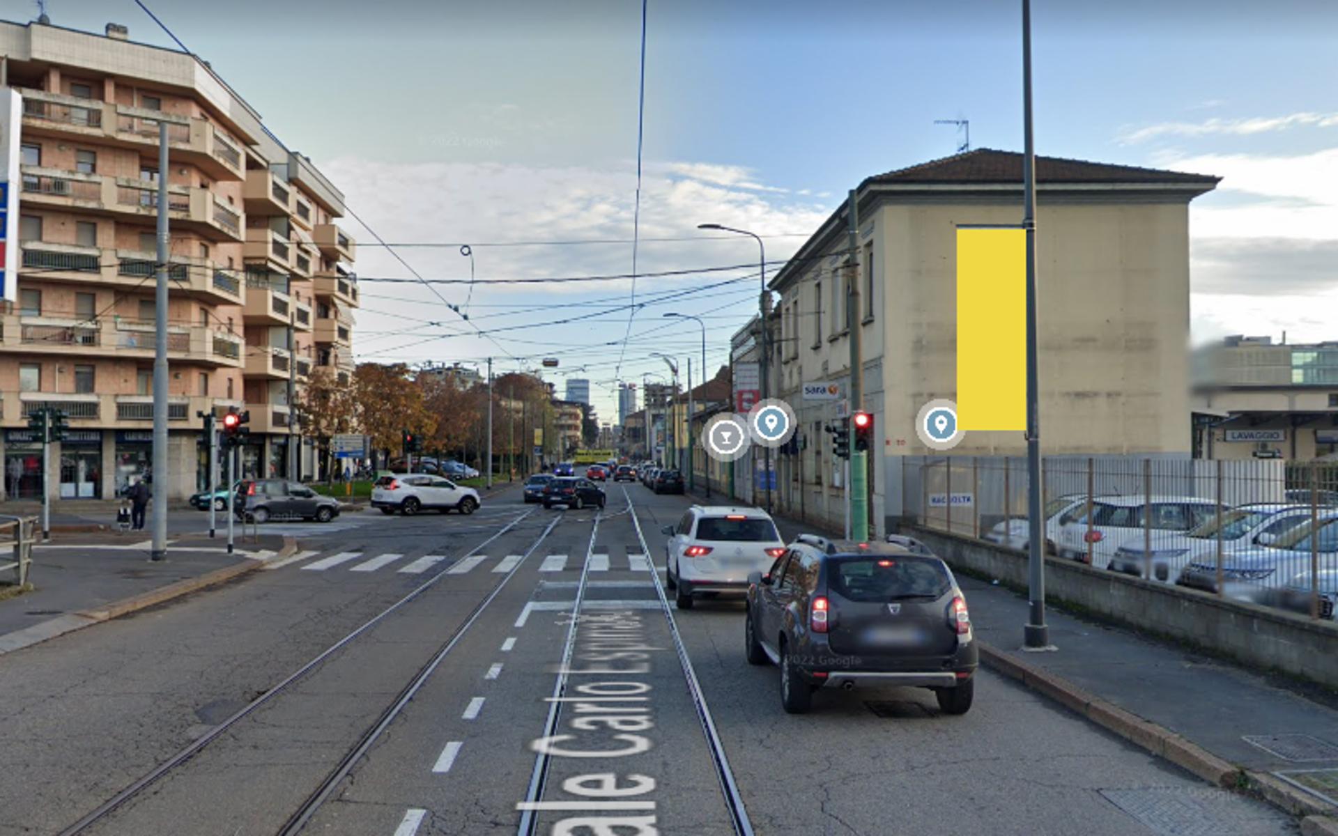 Impianto VERTICAL BANNER a Milano, in zona Bar Pit Stop