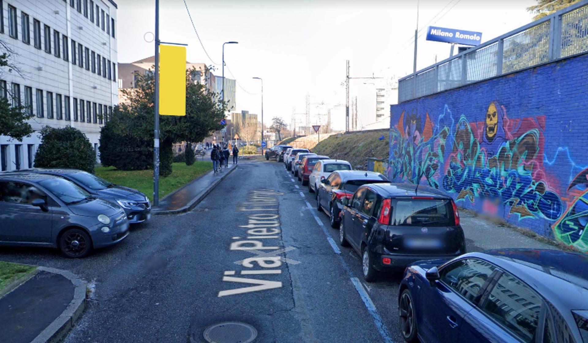 Impianto vertical banner a Milano