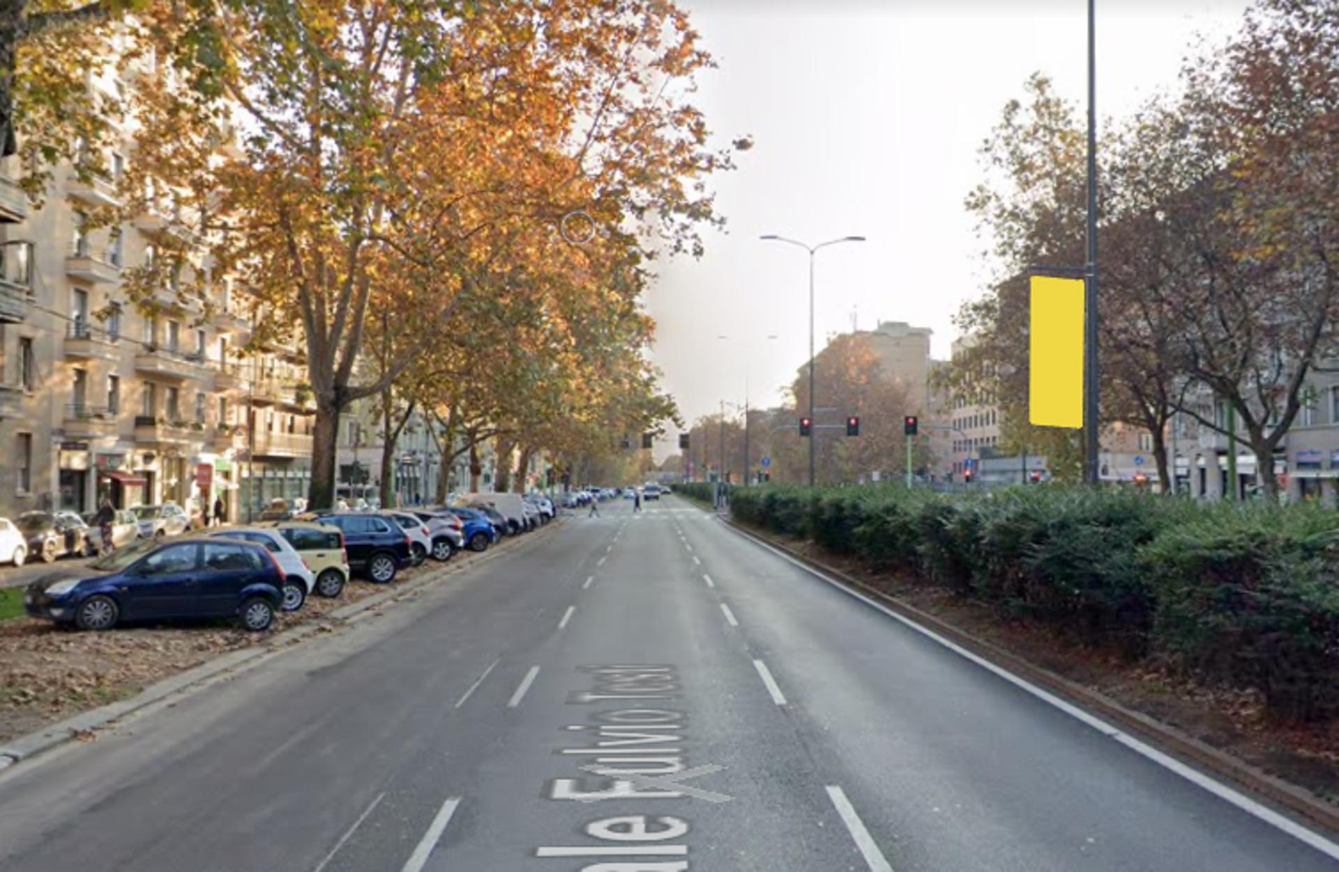 Impianto VERTICAL BANNER a Milano, in zona Angelo