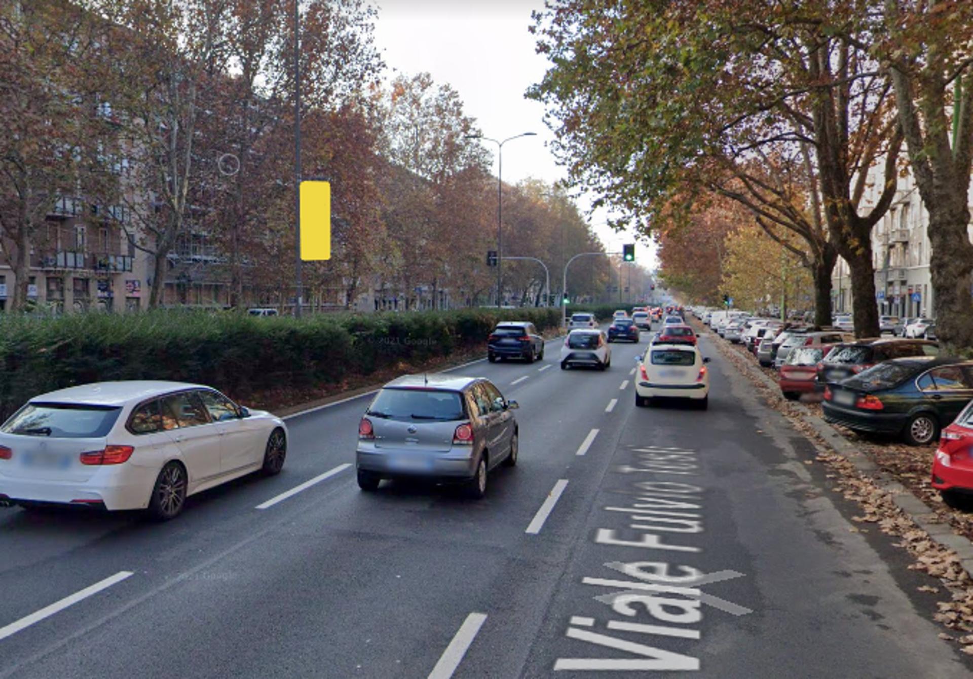 Impianto VERTICAL BANNER a Milano, in zona Cornici artline