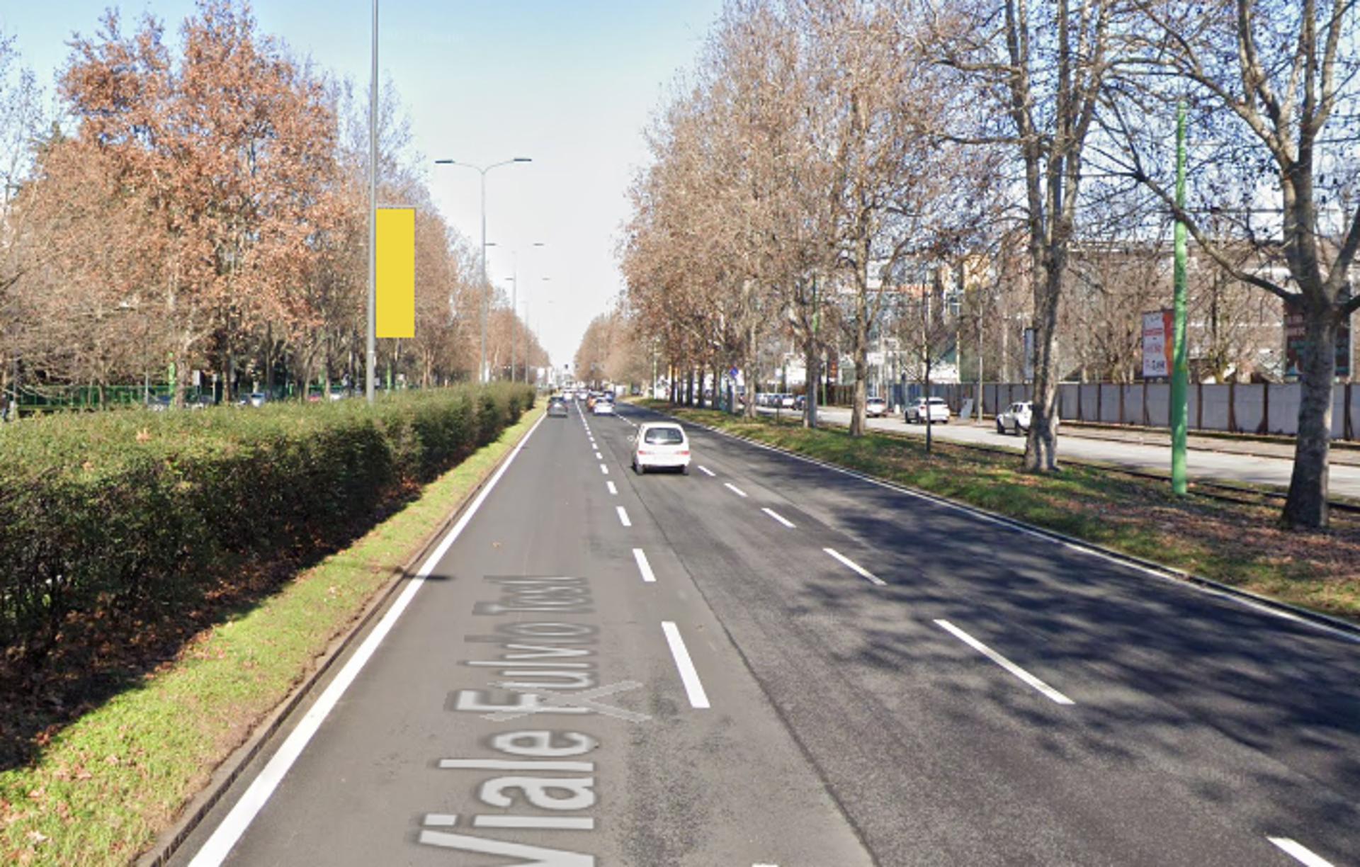 Impianto VERTICAL BANNER a Milano, in zona Ristorante Arcieri