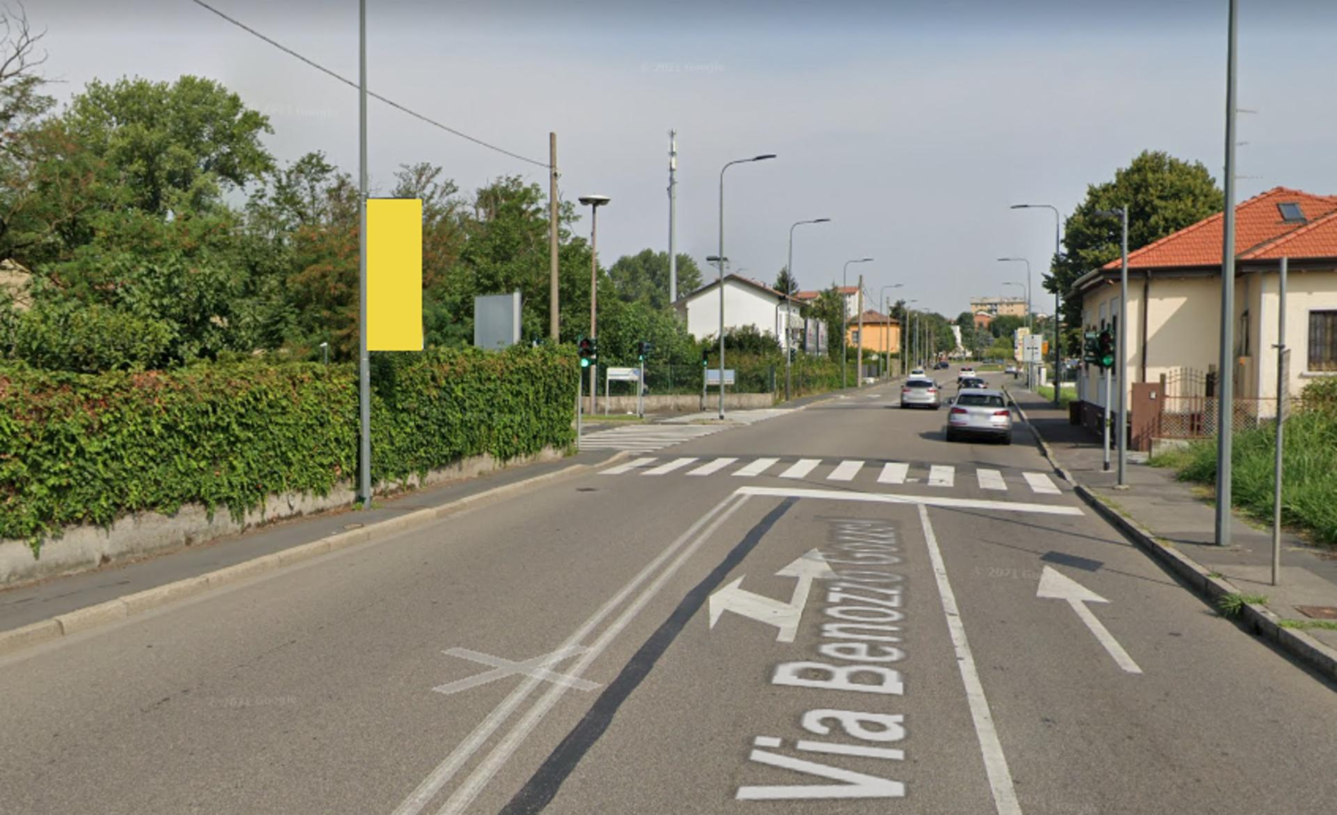 Impianto VERTICAL BANNER a Milano, in zona Ipercoop