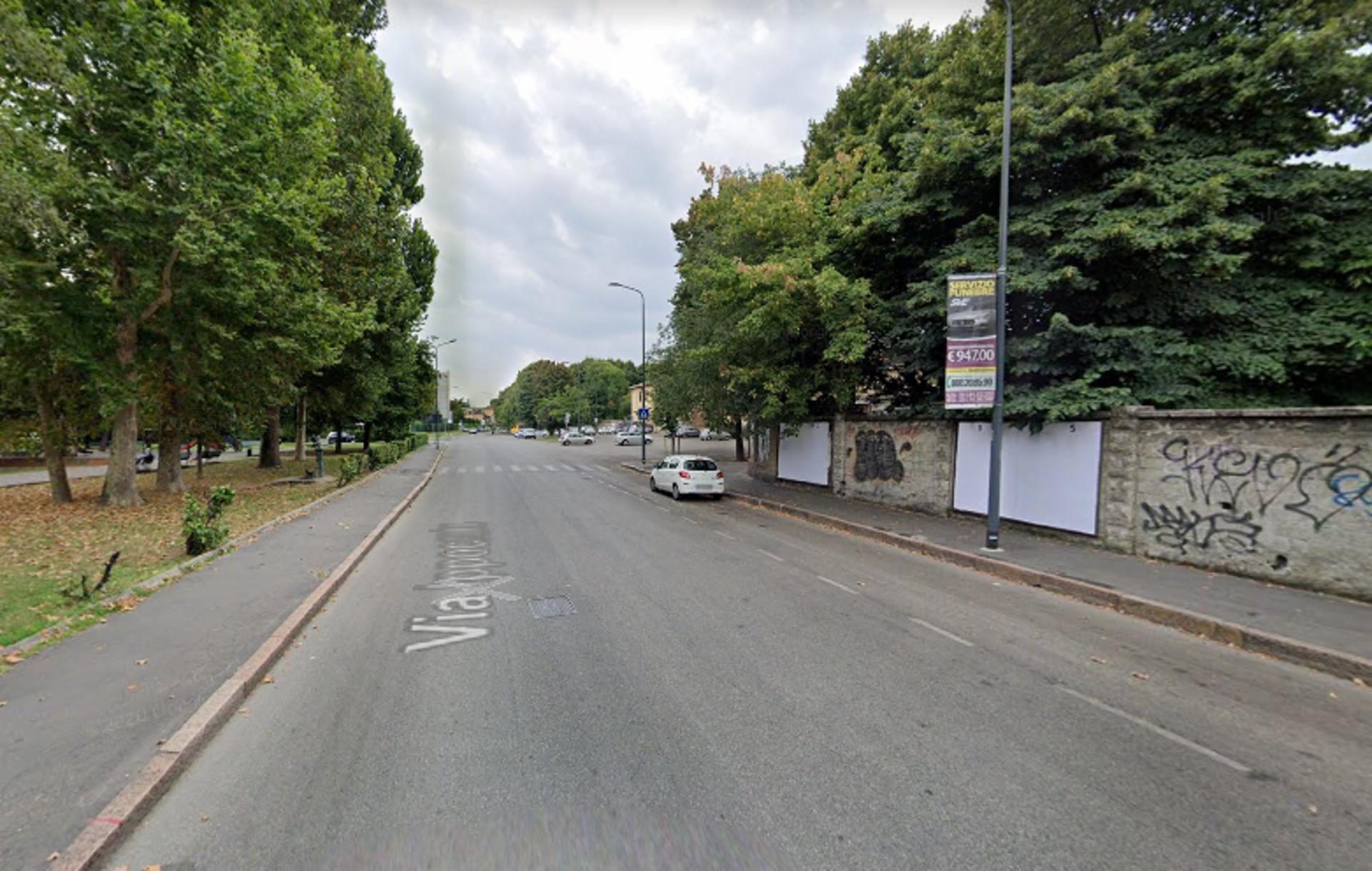 Impianto VERTICAL BANNER a Milano, in zona Adam style