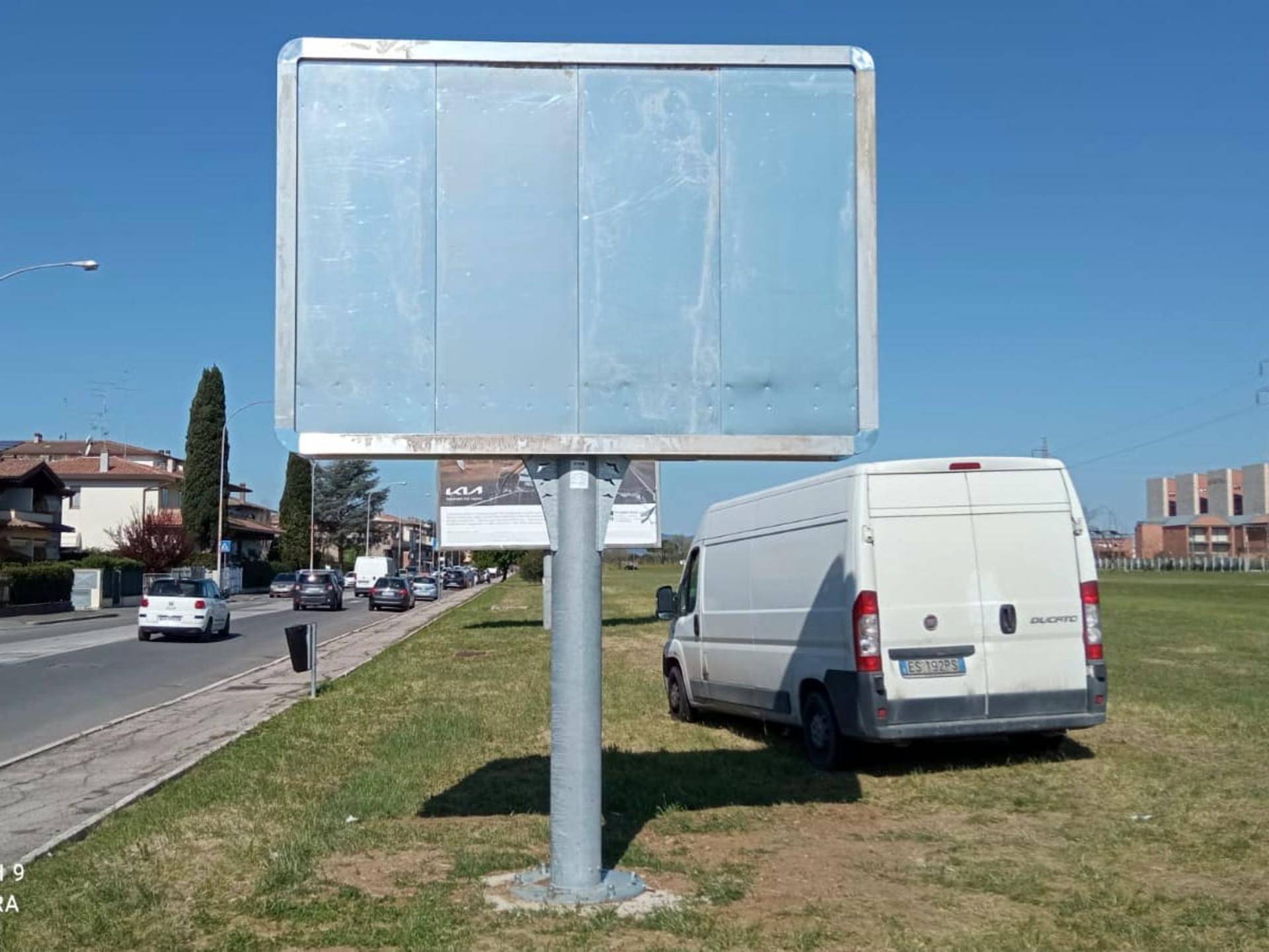 Impianto MAXI AFFISSIONE a Grosseto, in zona Pizzeria Europa T.C.E.