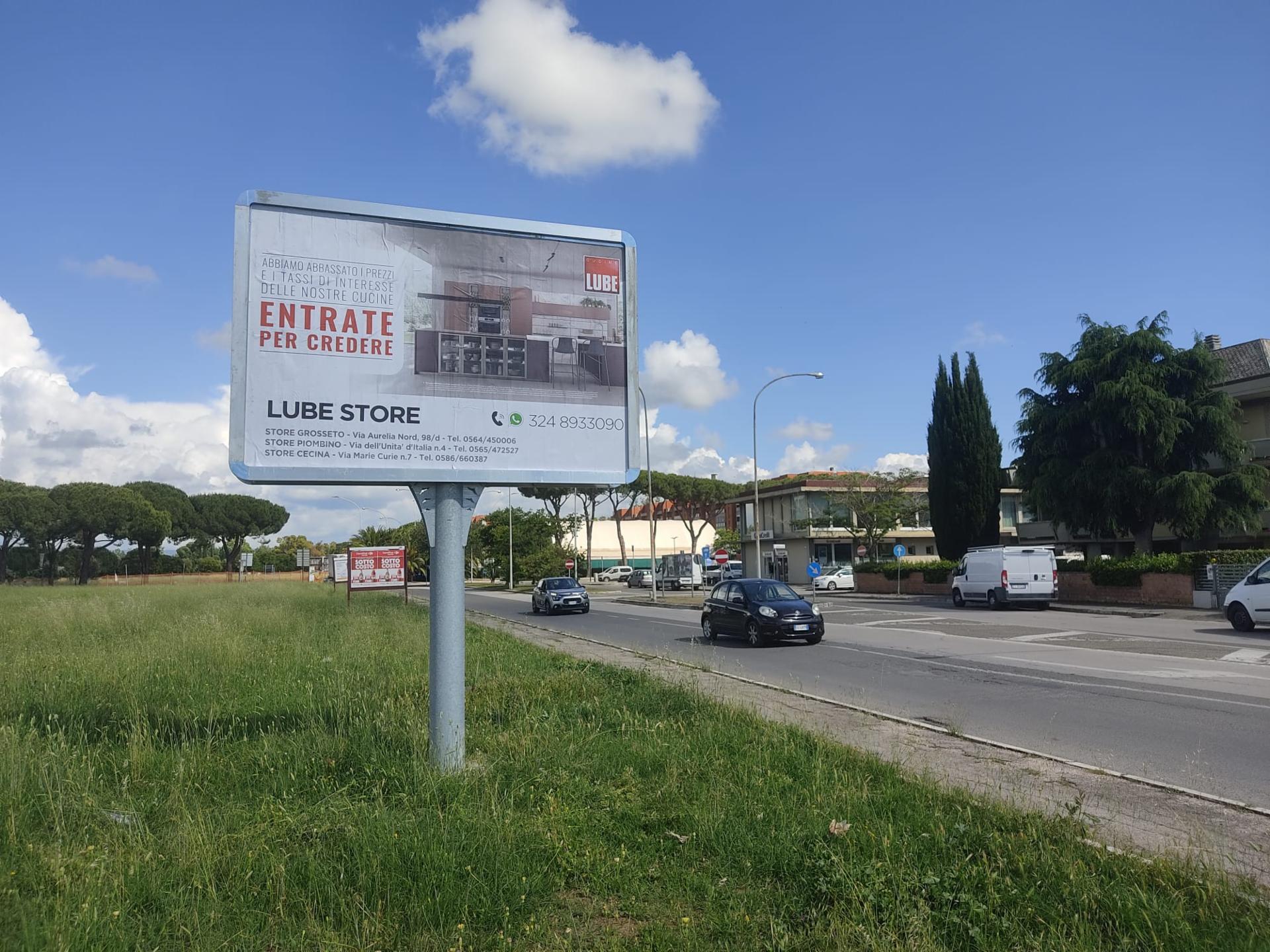 Impianto MAXI AFFISSIONE a Grosseto, in zona Pizzeria Europa T.C.E.
