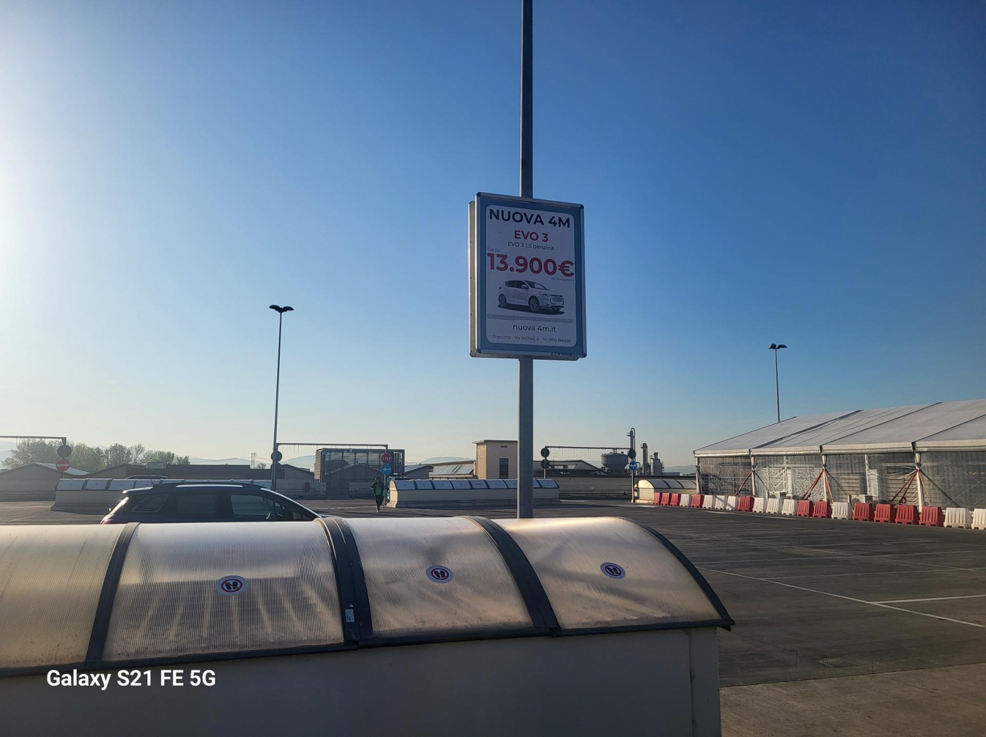 Impianto STENDARDO a Campi Bisenzio, in zona Centro commerciale 