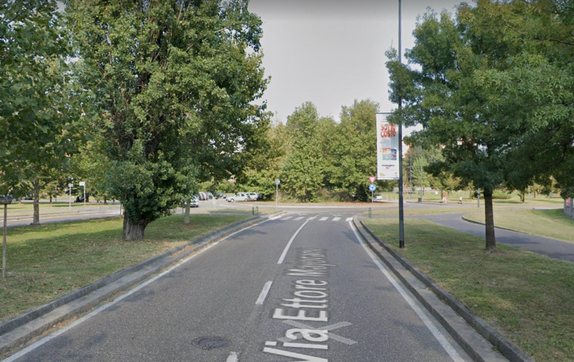 Impianto VERTICAL BANNER a Milano, in zona Life 120