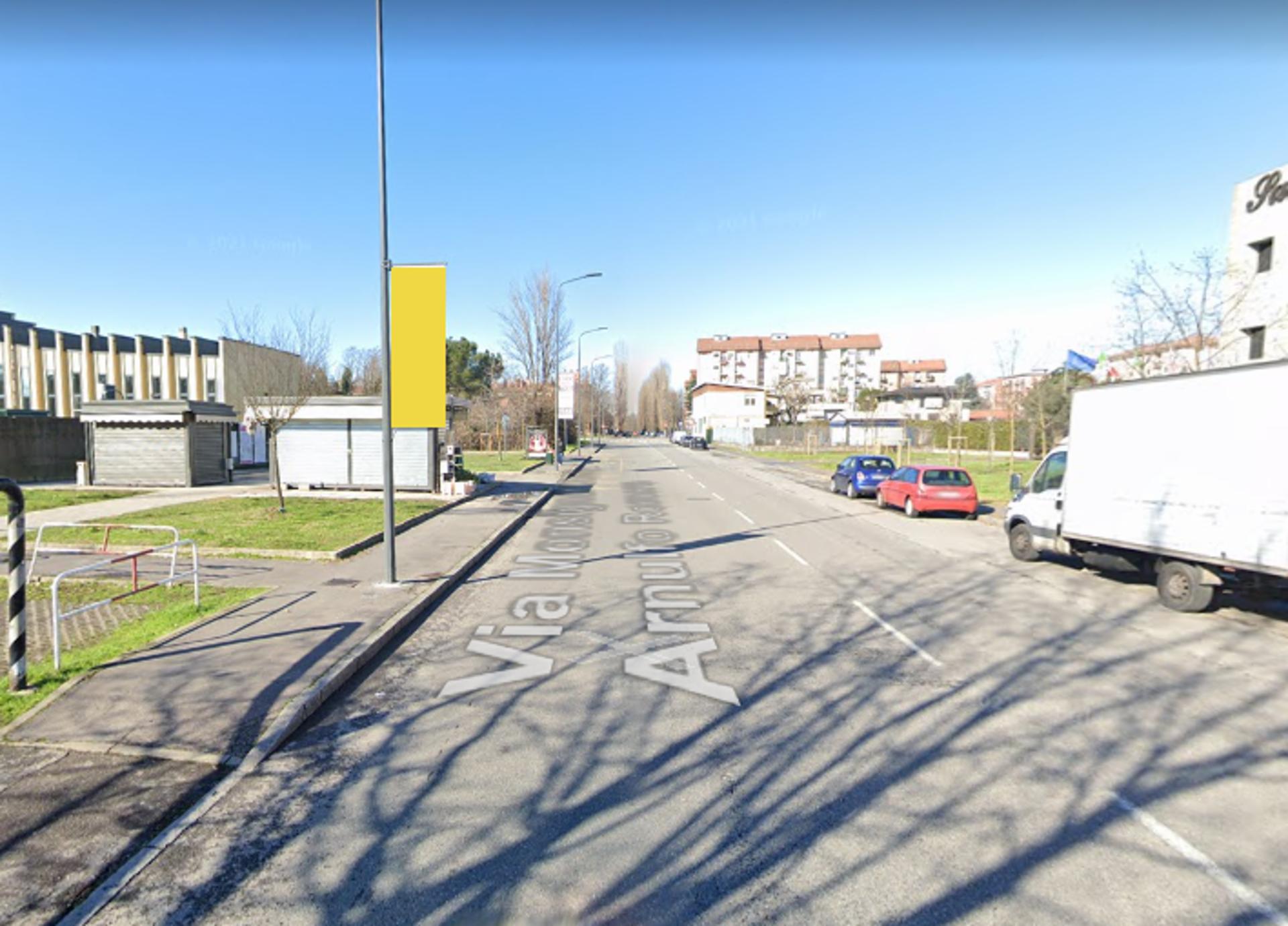 Impianto VERTICAL BANNER a Milano, in zona Latitud 00