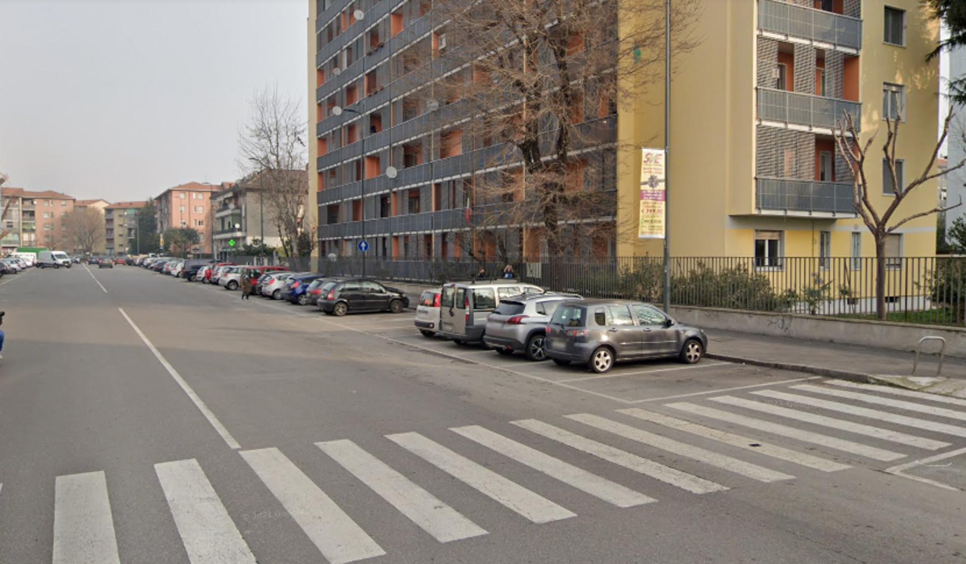 Impianto VERTICAL BANNER a Milano, in zona U2