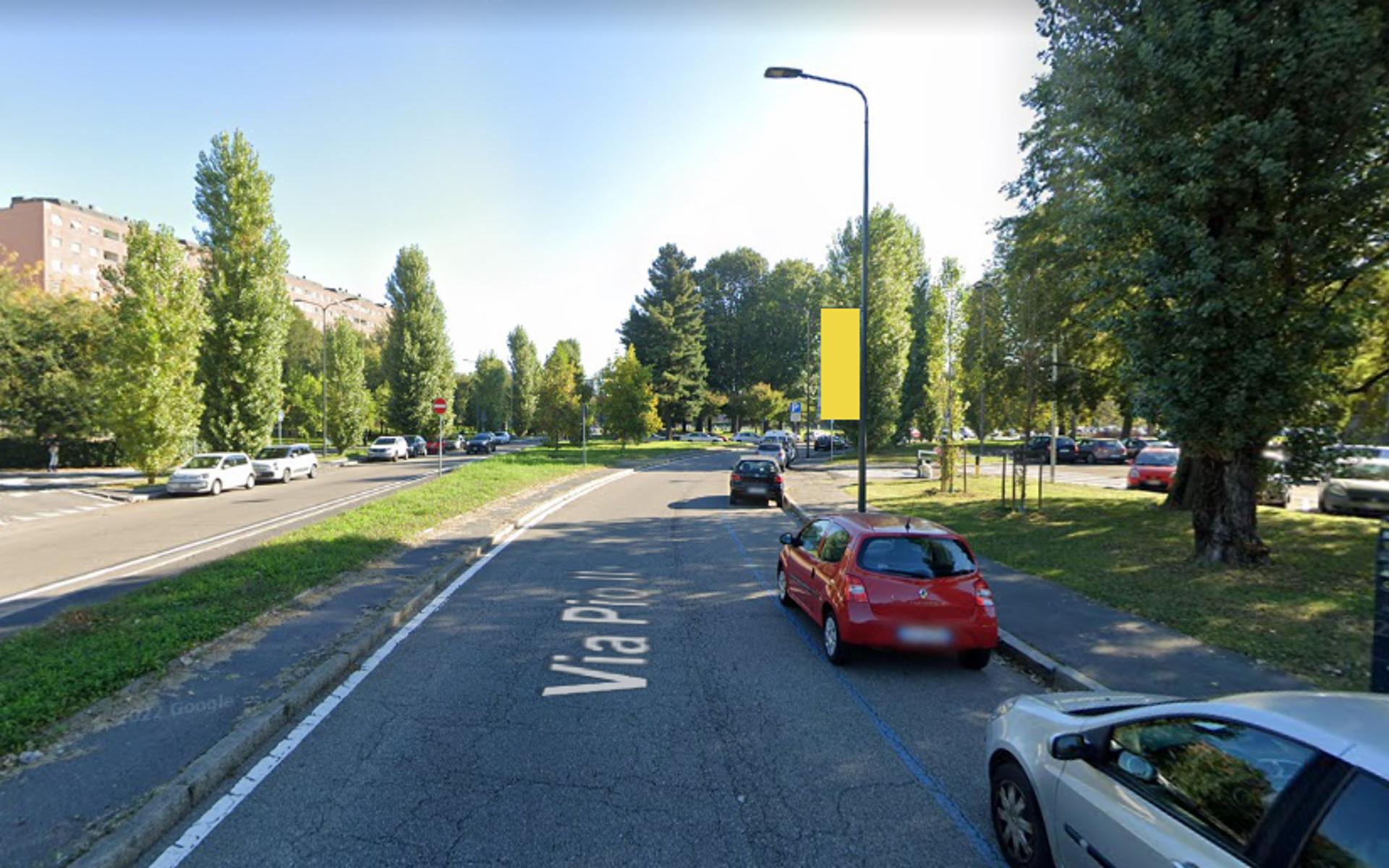 Impianto VERTICAL BANNER a Milano, in zona Parco via Constant