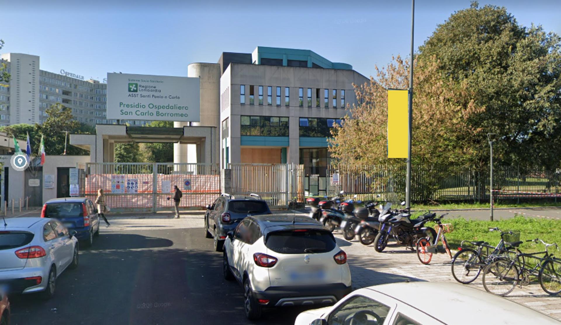 Impianto vertical banner a Milano