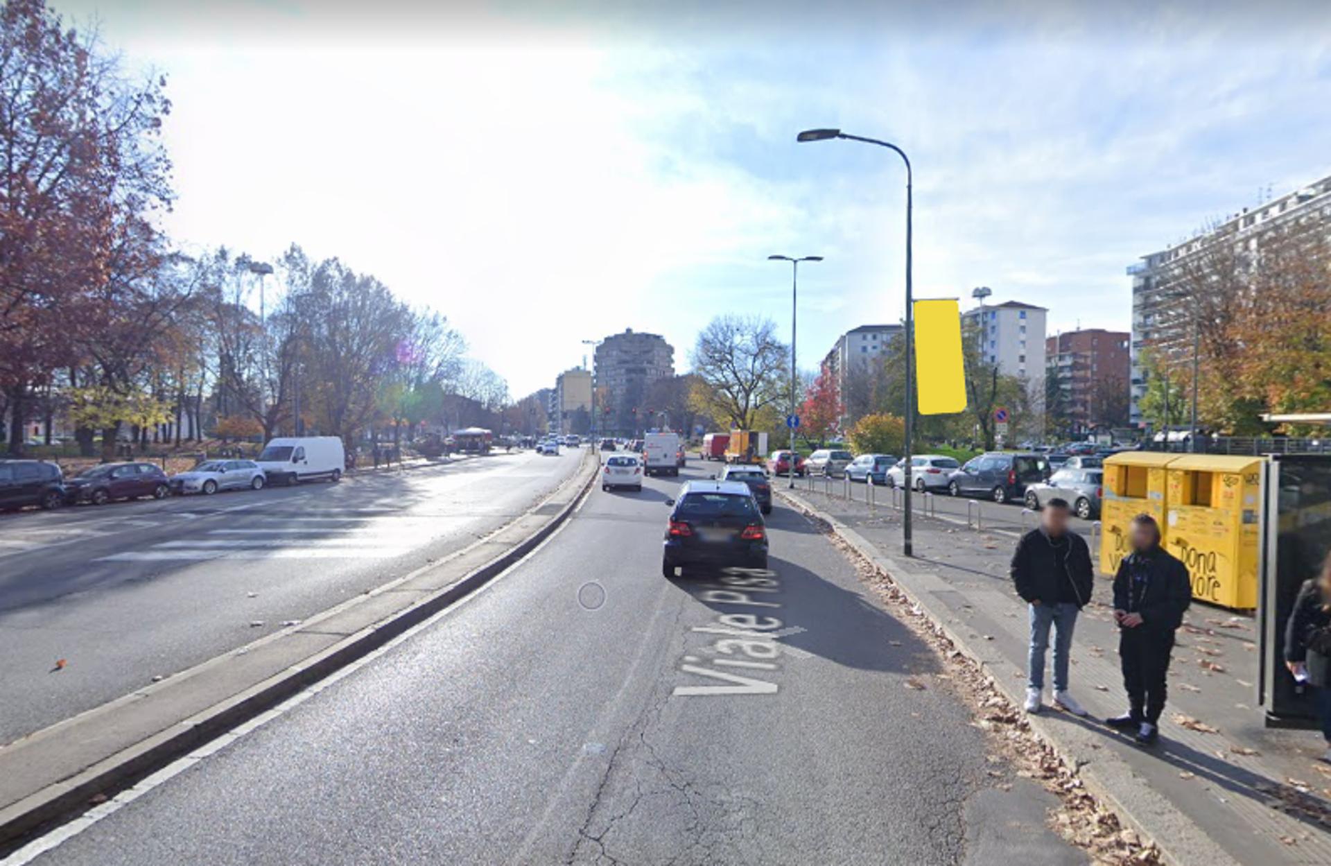 Impianto VERTICAL BANNER a Milano, in zona La pepita d'oro