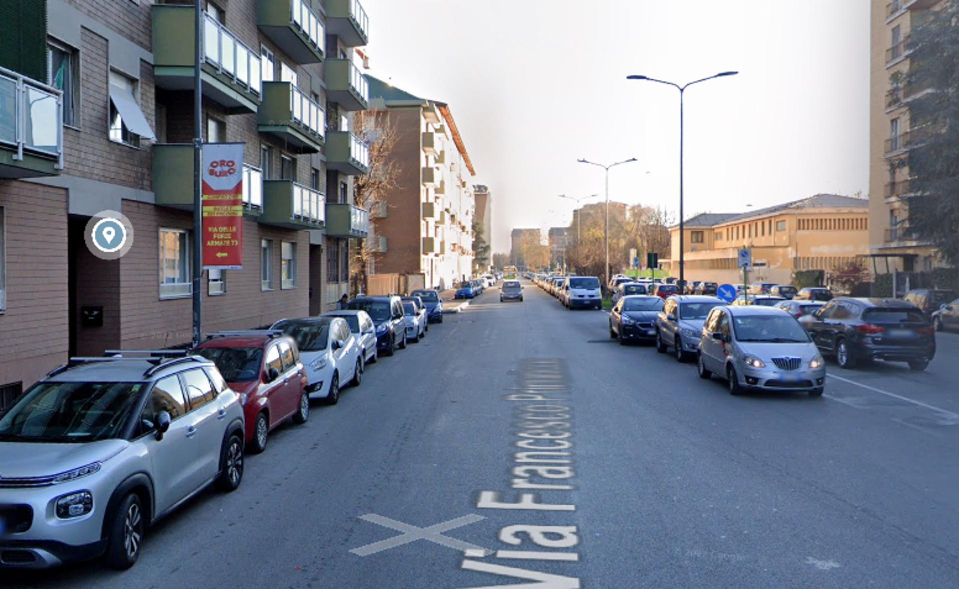 Impianto VERTICAL BANNER a Milano, in zona Guapa
