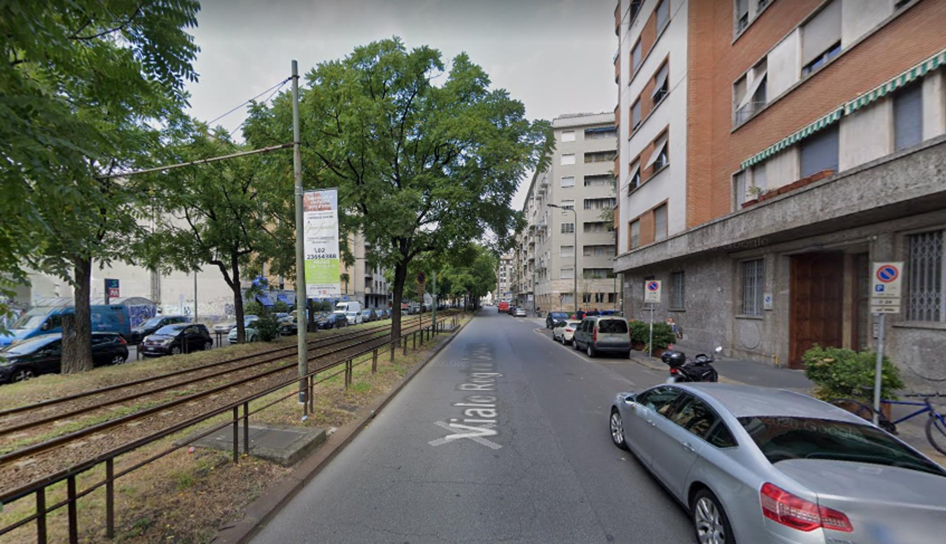Impianto vertical banner a Milano