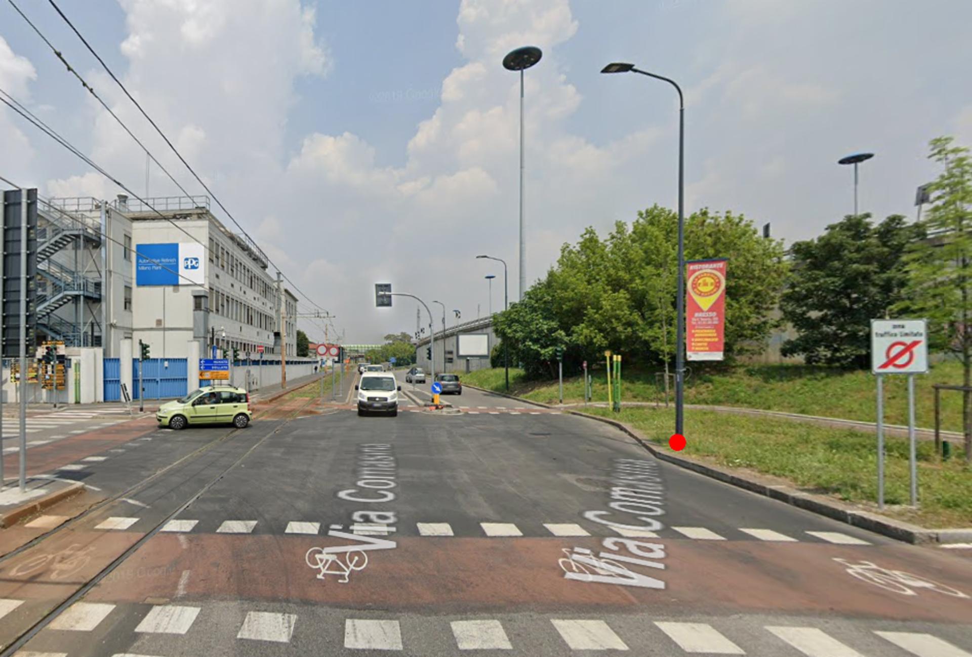 Impianto VERTICAL BANNER a Milano, in zona Style for Men