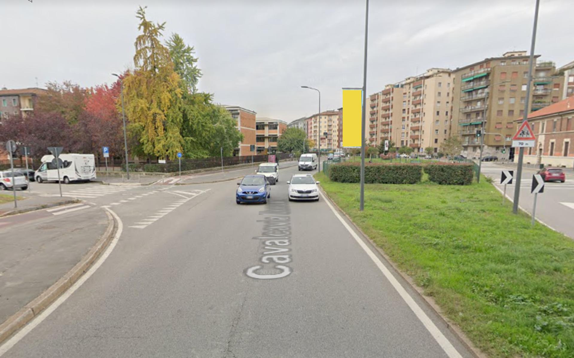 Impianto VERTICAL BANNER a Milano, in zona Bar Oratorio San Carlo