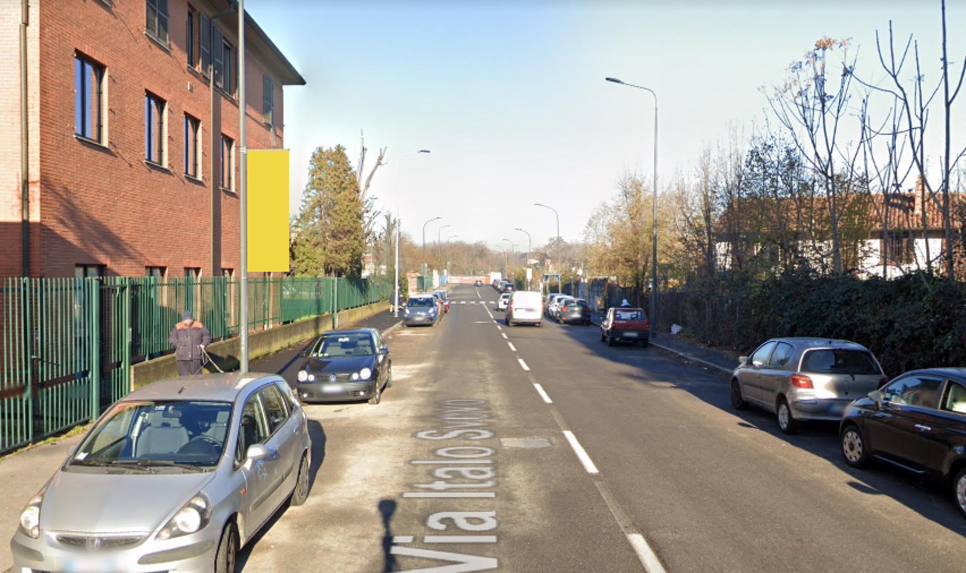 Impianto VERTICAL BANNER a Milano, in zona Lidl