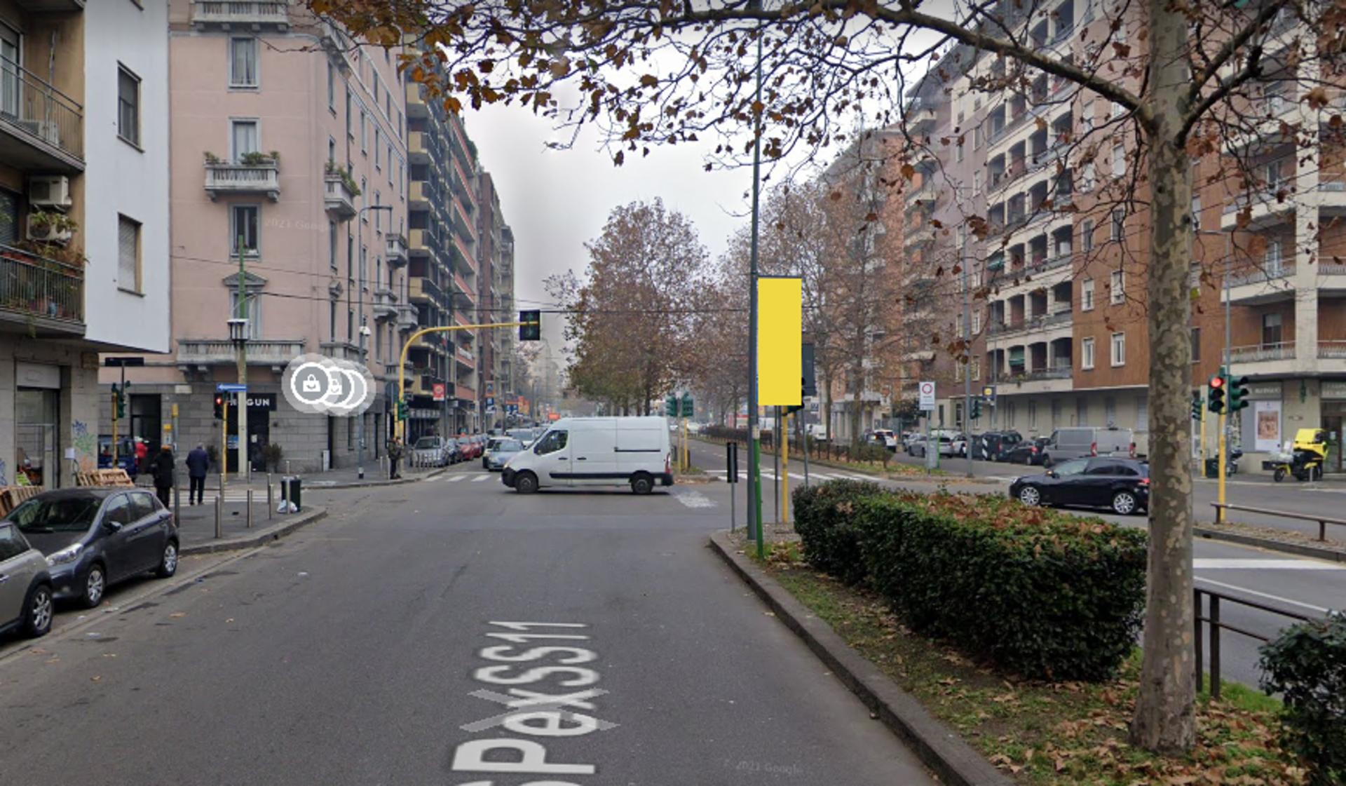 Impianto VERTICAL BANNER a Milano, in zona Mudec Bistrot