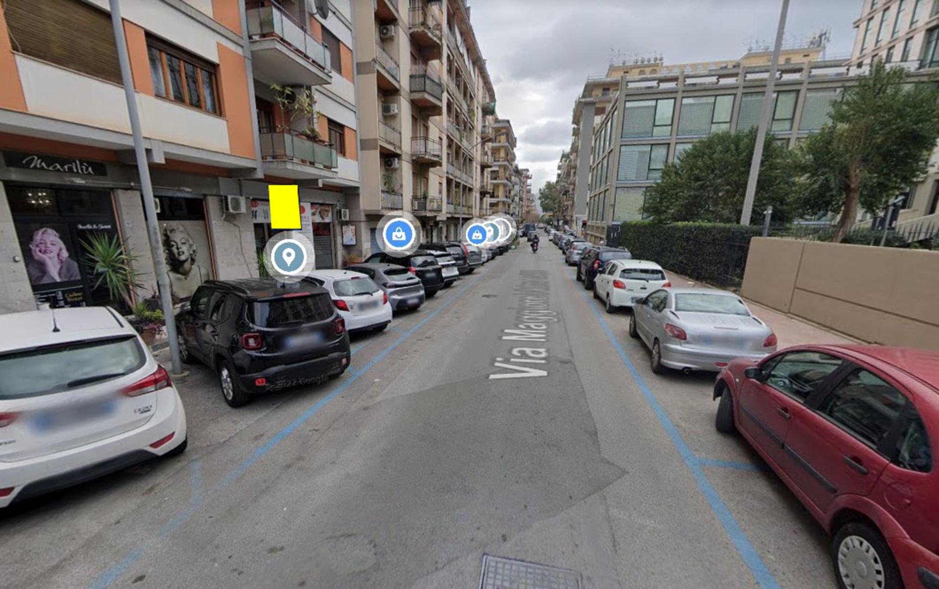Impianto CARTELLONISTICA a Palermo, in zona Emanuele & Davide Parruchieri Uomo Donna