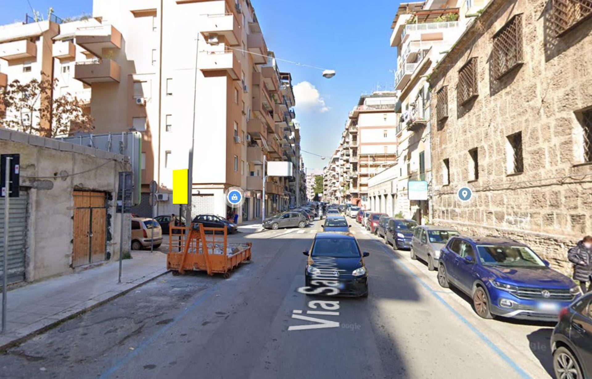 Impianto CARTELLONISTICA a Palermo, in zona Mercato Colantoni - Supermercato Casa e Bellezza