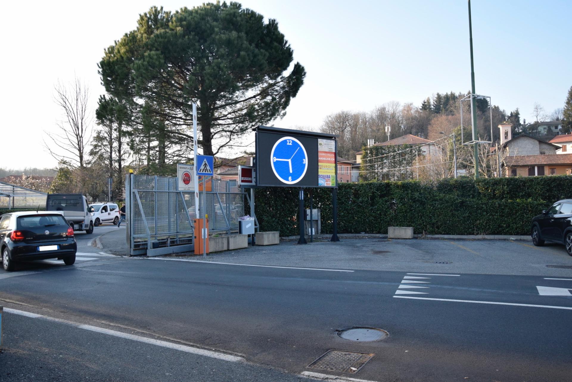 Impianto DISPLAY / LED a Cantello, in zona Il Segreto