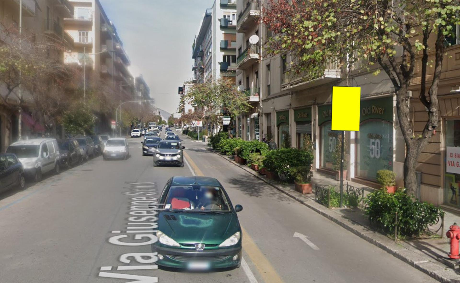 Impianto CARTELLONISTICA a Palermo, in zona Outlet dei preziosi