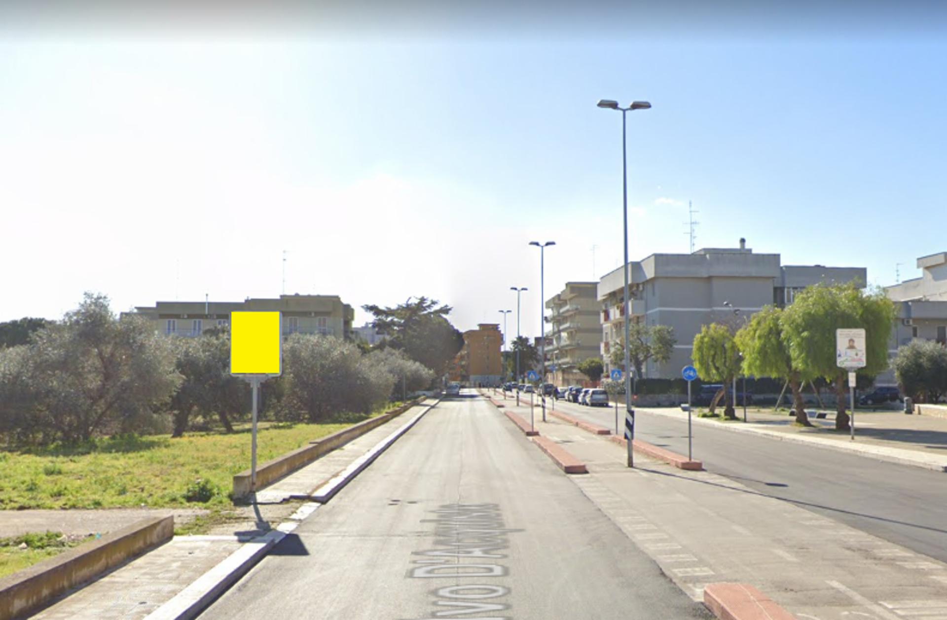 Impianto PALINA a Modugno, in zona Libra abbigliamento uomo
