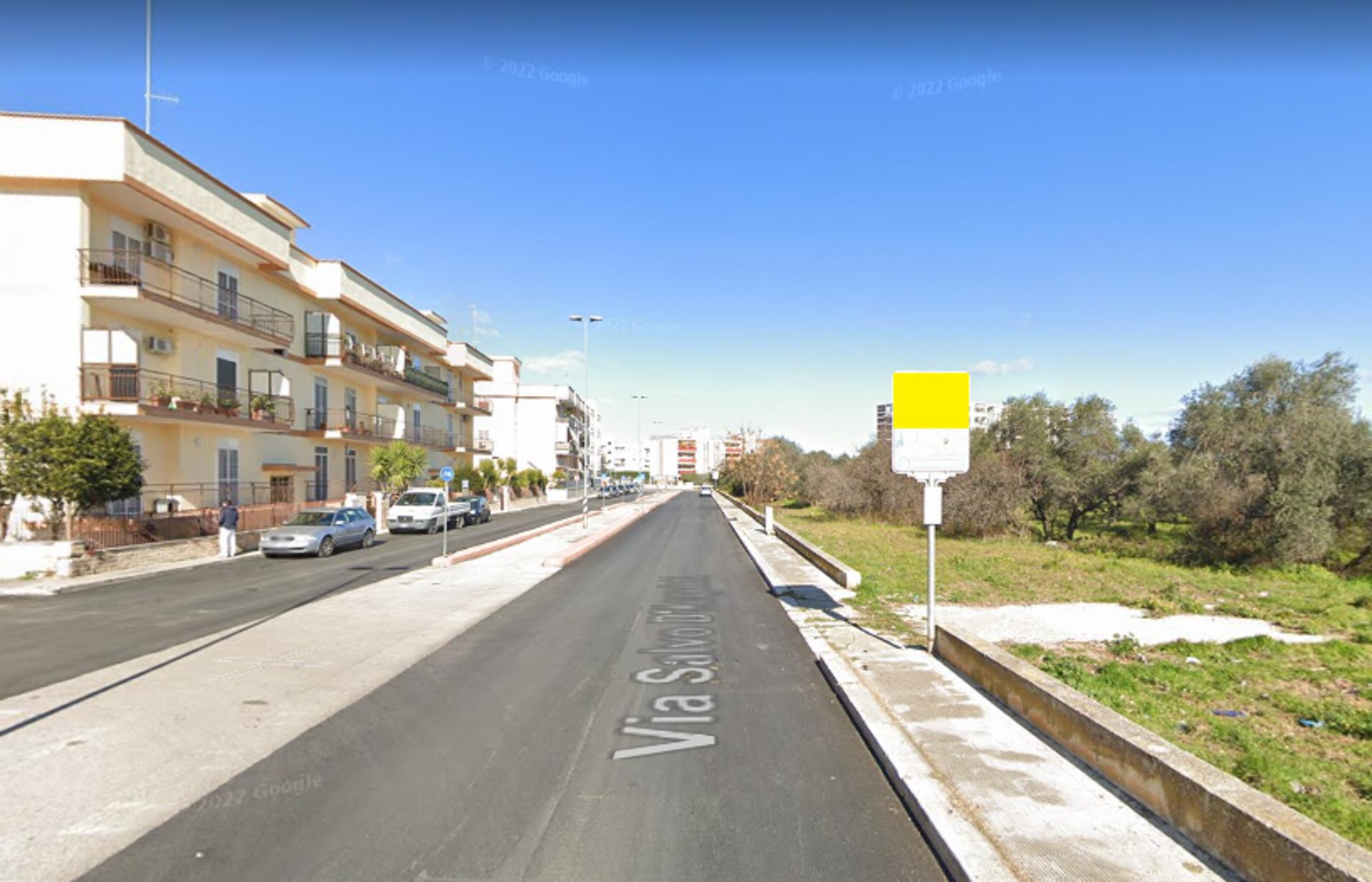 Impianto PALINA a Modugno, in zona Libra abbigliamento uomo