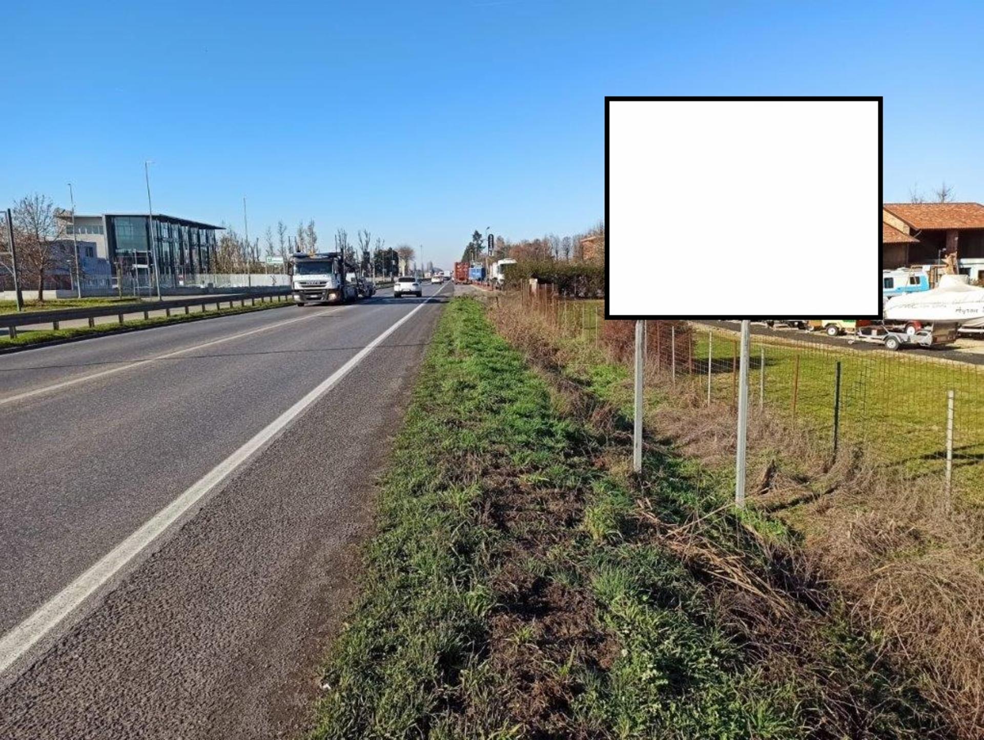 Impianto CARTELLONISTICA a Cremona, in zona Bar Dani