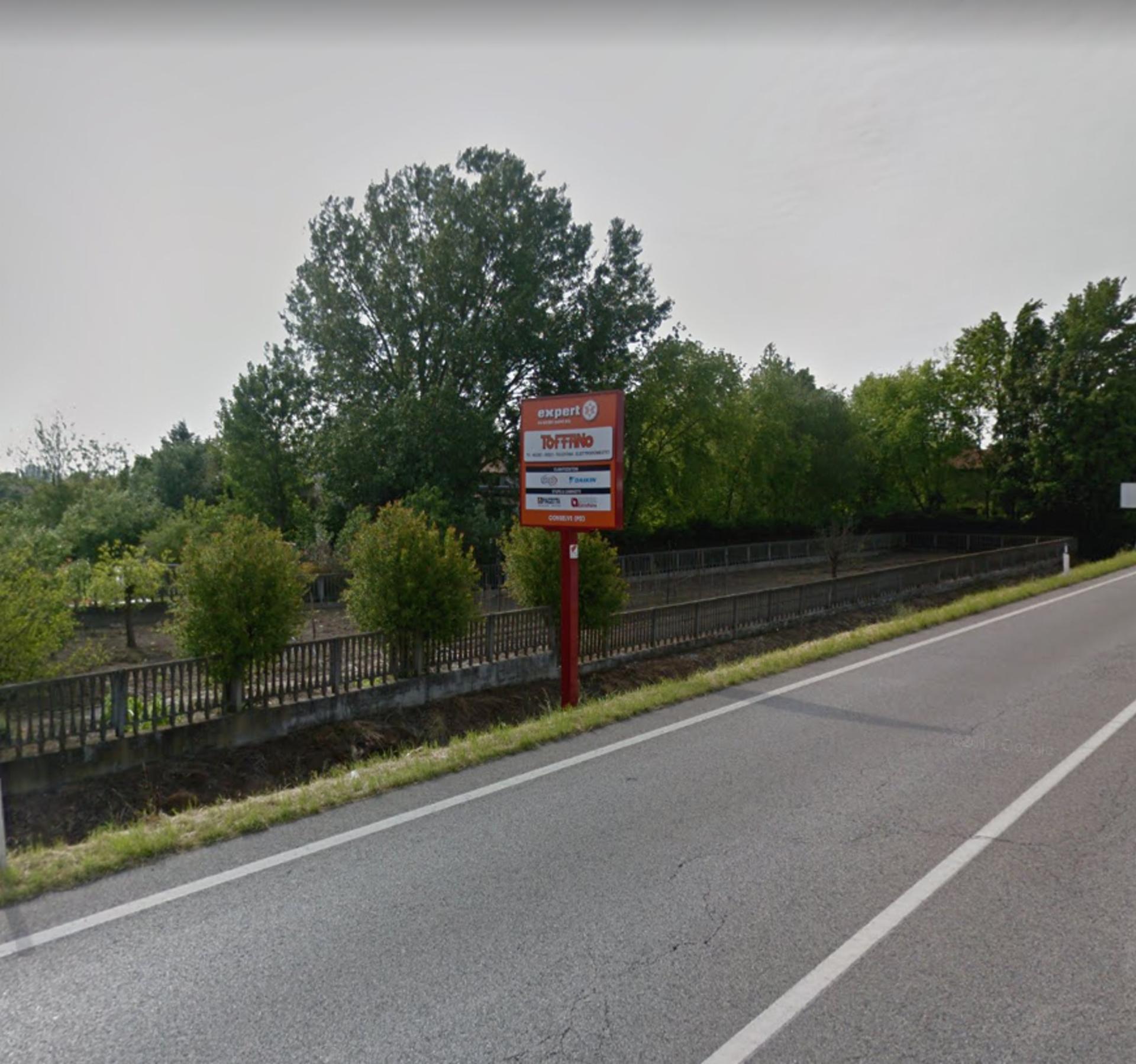 Impianto CARTELLONISTICA a Solesino, in zona Ristorante Pizzeria Al Lago