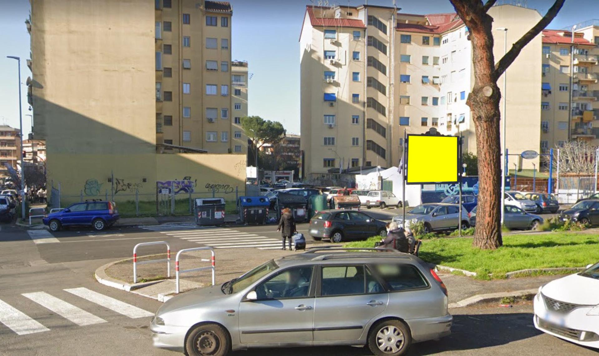 Impianto POSTER a Roma, in zona Compro Oro