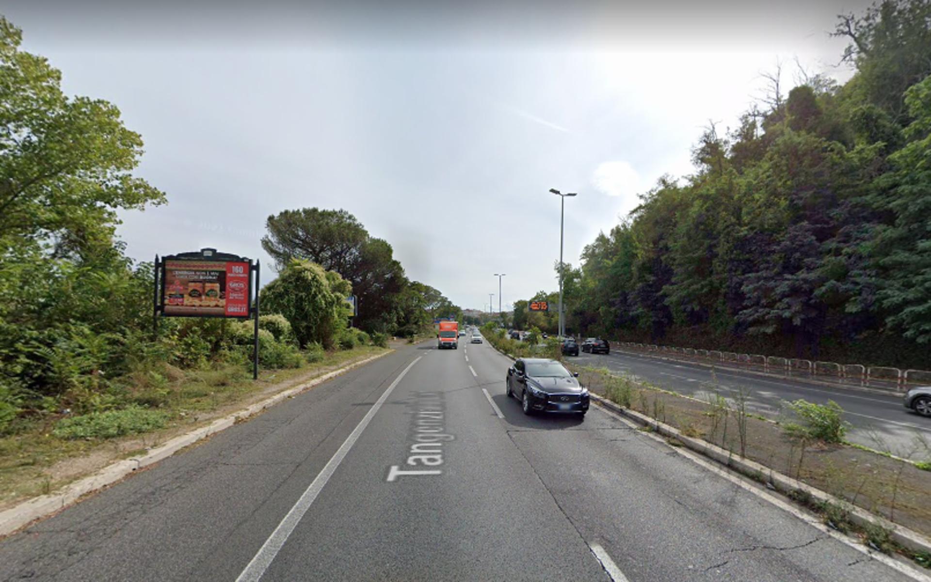 Impianto a VIALE Viale del Foro Italico mt.25 prima Via della Foce dell'Aniene SPQR  Roma