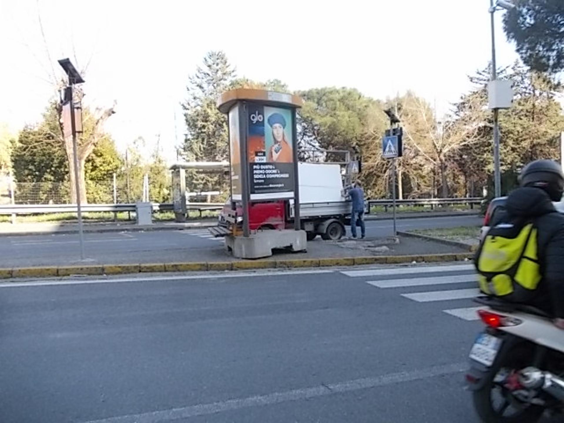 Impianto TOTEM a Napoli, in zona Università 
