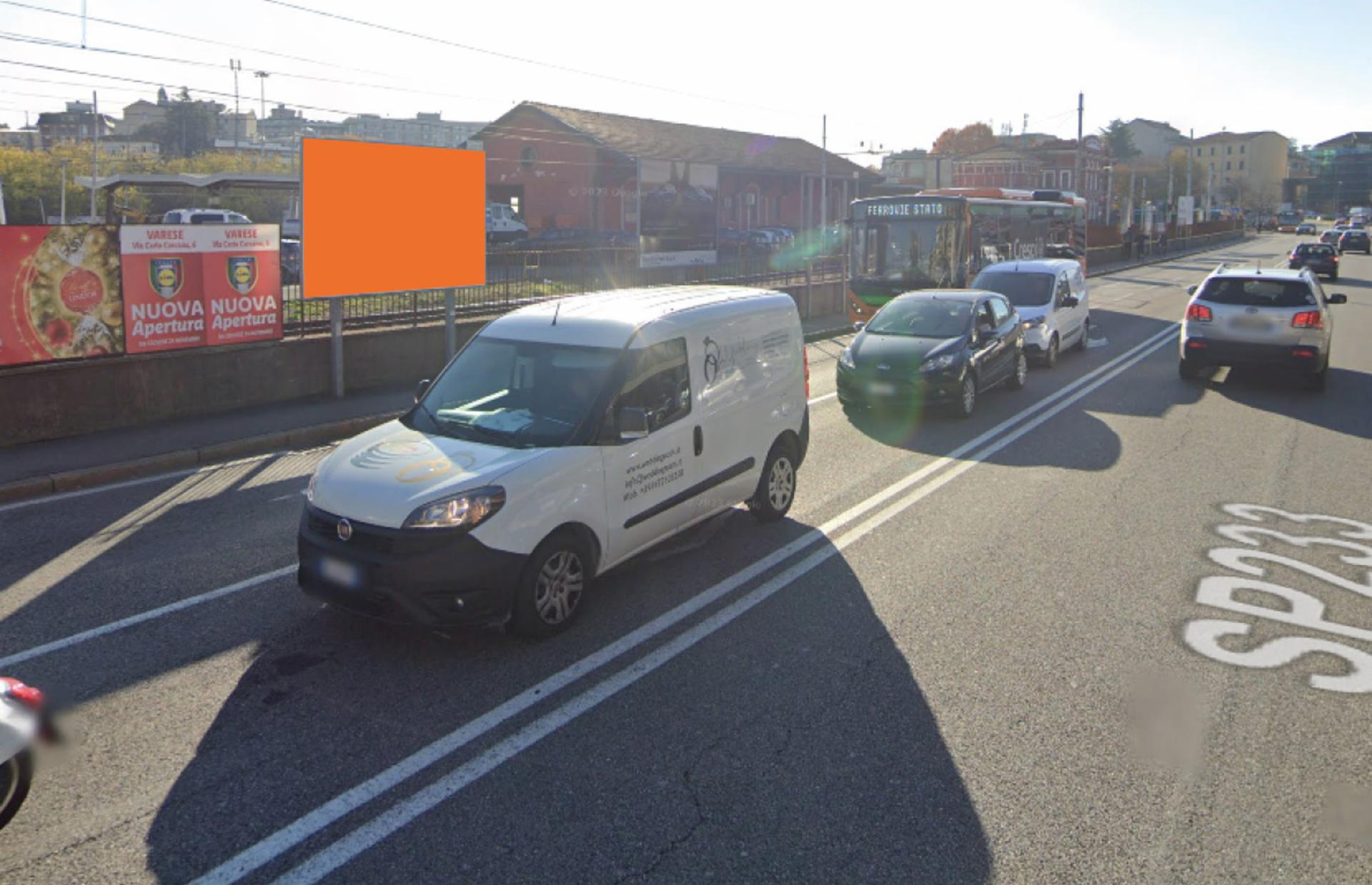 Impianto CARTELLONISTICA a Varese, in zona Kings Cross